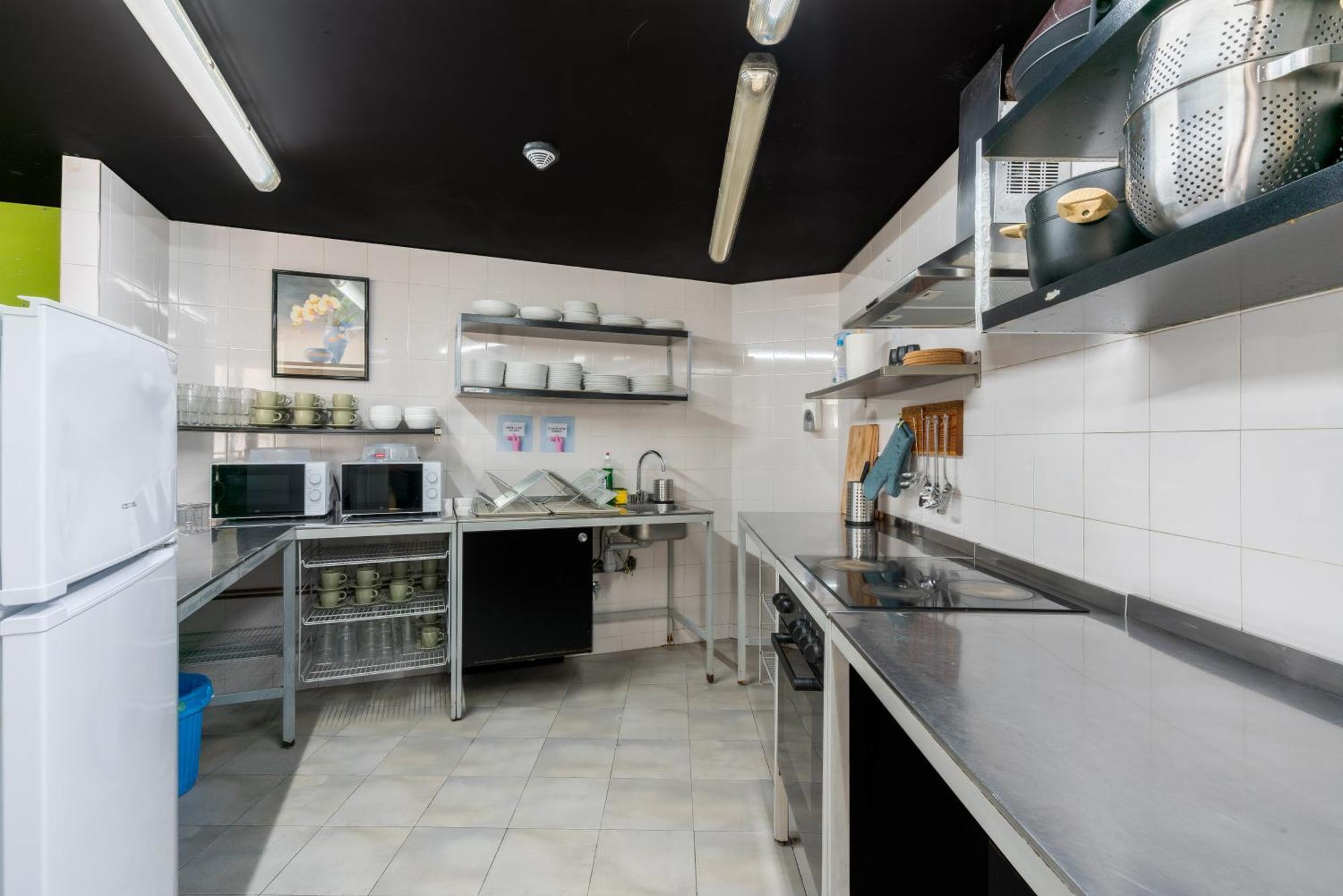 Ganbara - Self Check In Hostel