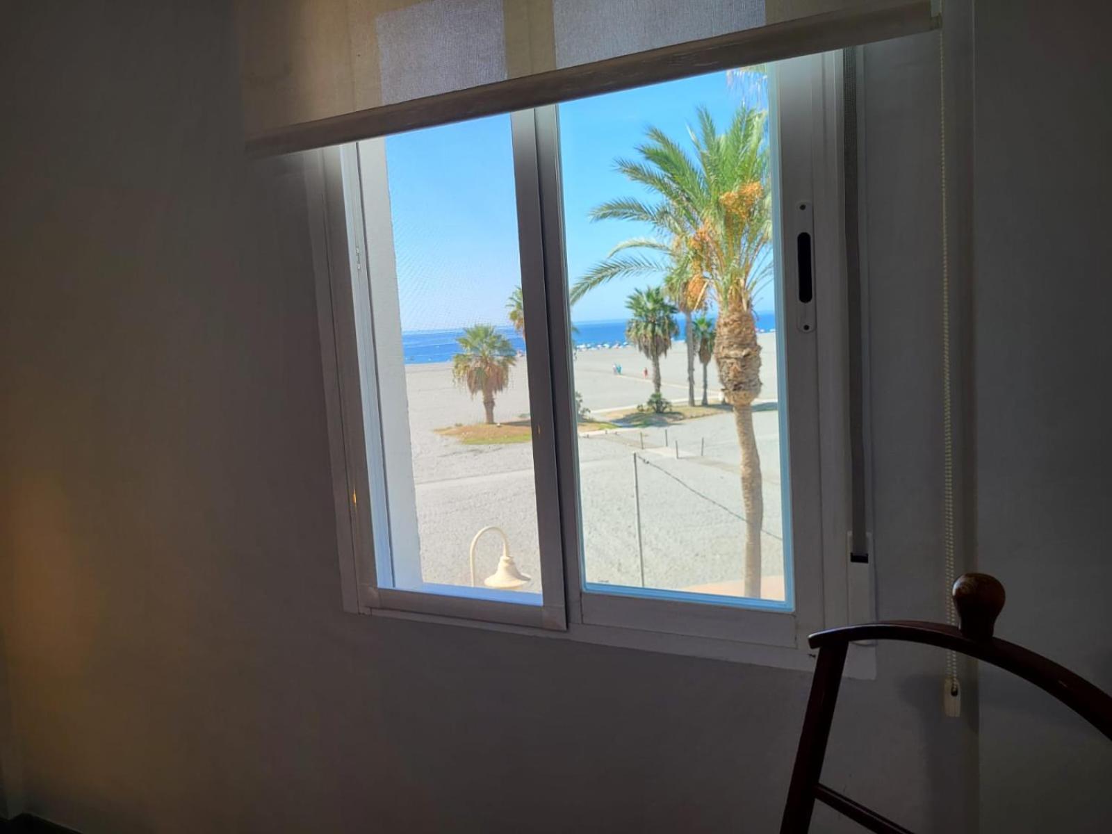 Motril, Primera Línea De Playa. Apartamento Motril