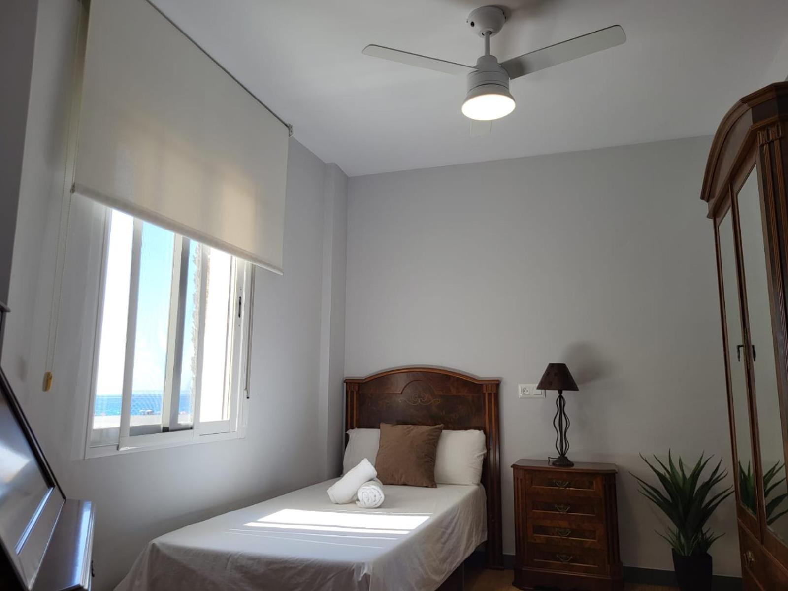 Motril, Primera Línea De Playa. Apartamento Motril