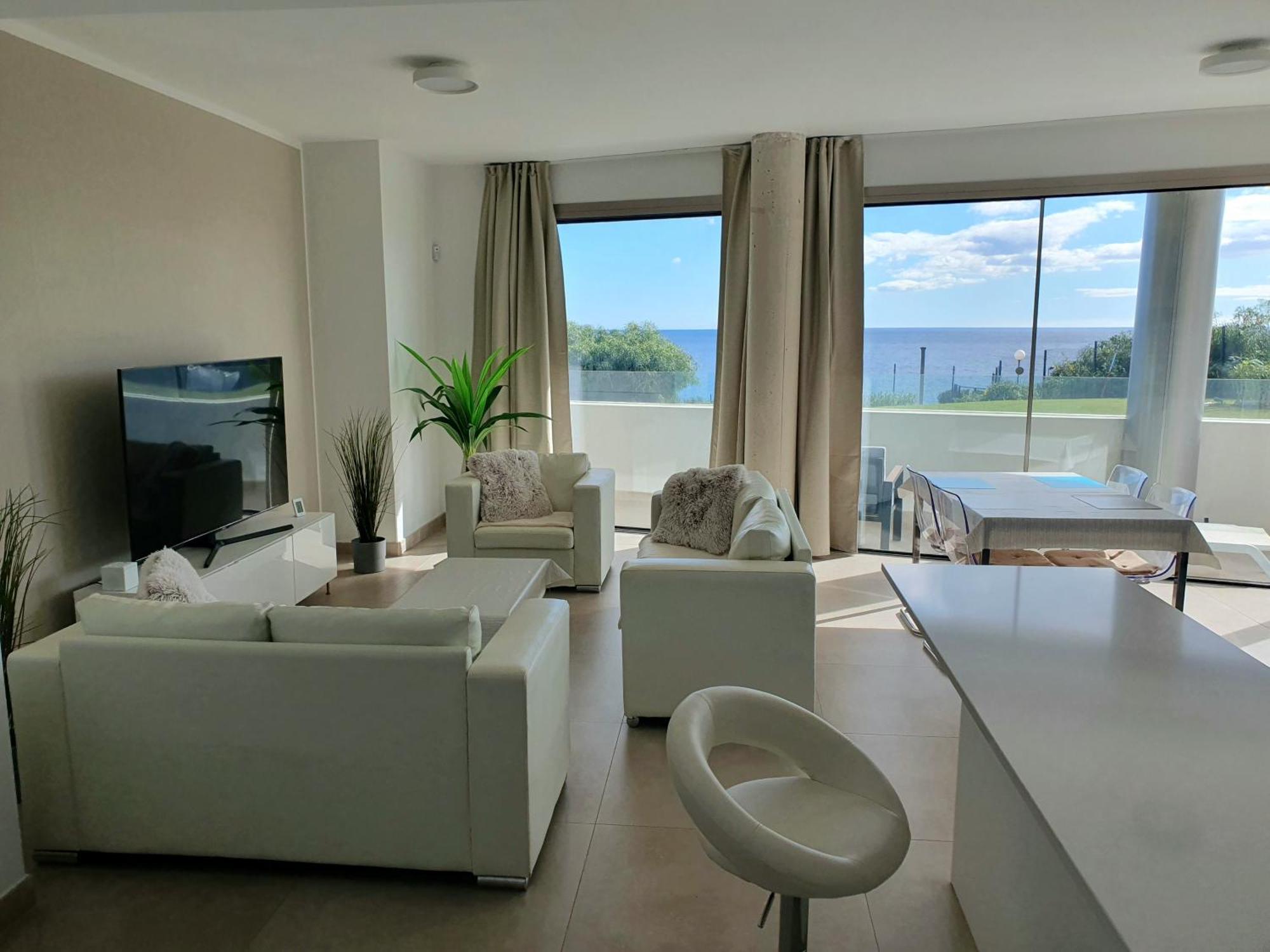 Luxury Beachfront With Pool, Sauna, Fitness And Gym In Province Malaga, Andalusia Apartment