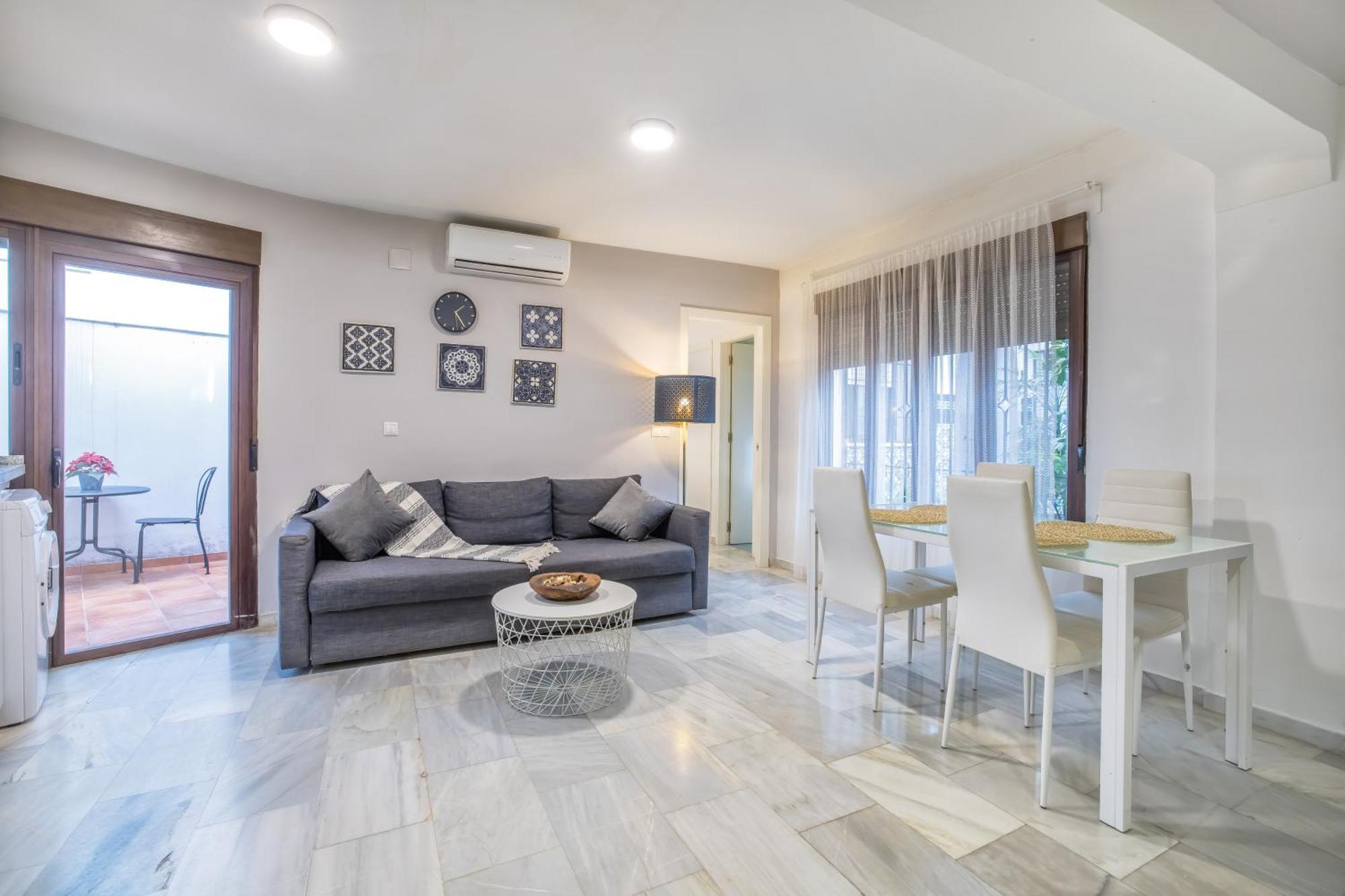 Encanto En La Juderia: Con Patio Apartamento *