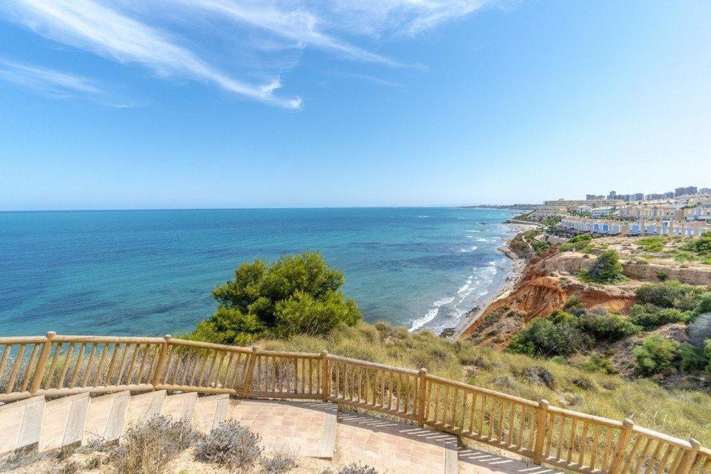 Orihuela Costa, Cabo Roig Dehesa de Campoamor (Orihuela Costa)