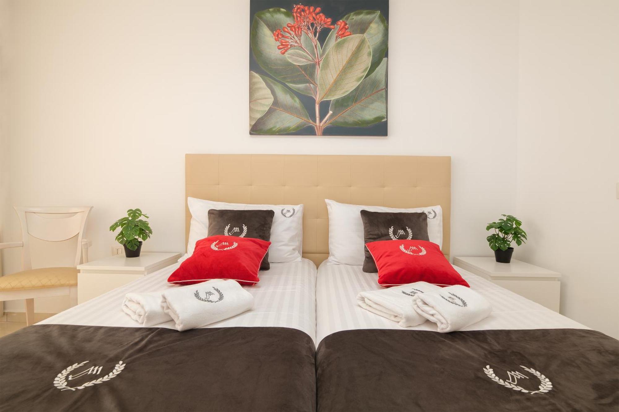 Maapartmentses Garden Apartment
