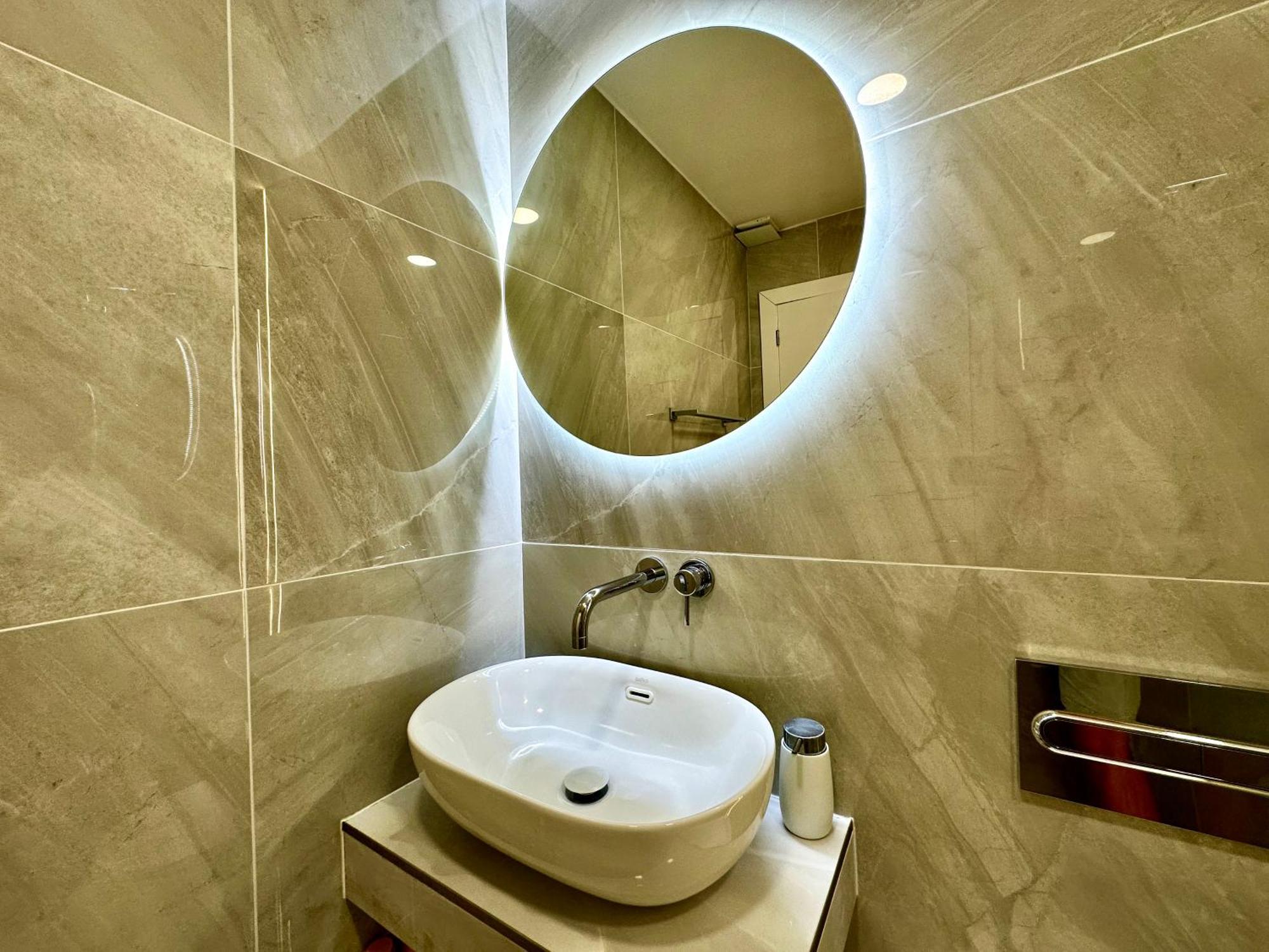 Luxury Diamond - Ocean View, Big Terraces, Air Con, Wifi *