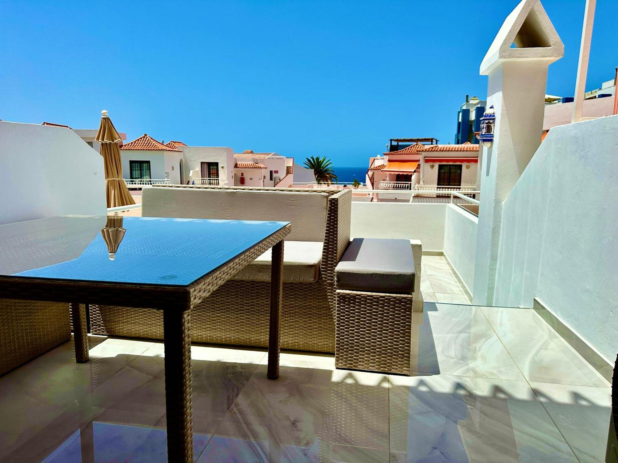 Luxury Diamond - Ocean View, Big Terraces, Air Con, Wifi *