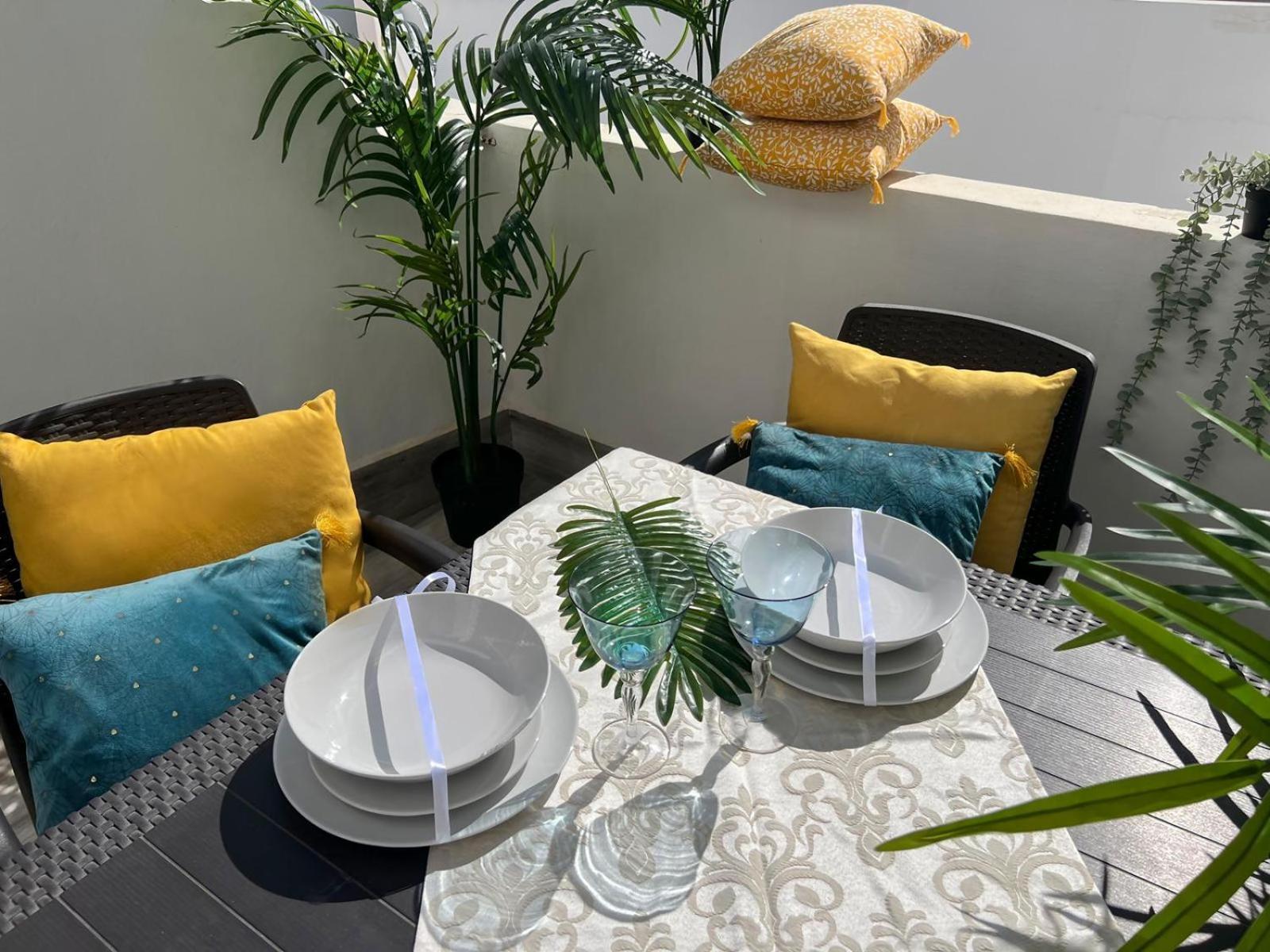 Malibu Park Sol Apartment