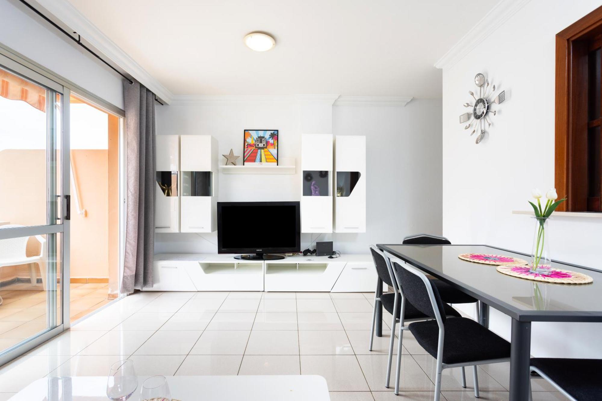 Home2book Cristianos, Pool&beach * Los Cristianos (Tenerife)