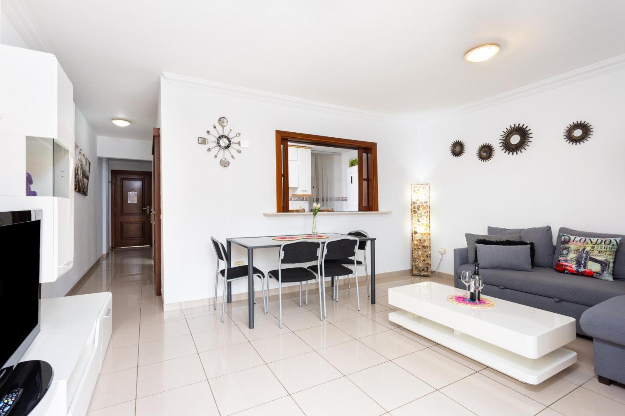 Home2book Cristianos, Pool&beach