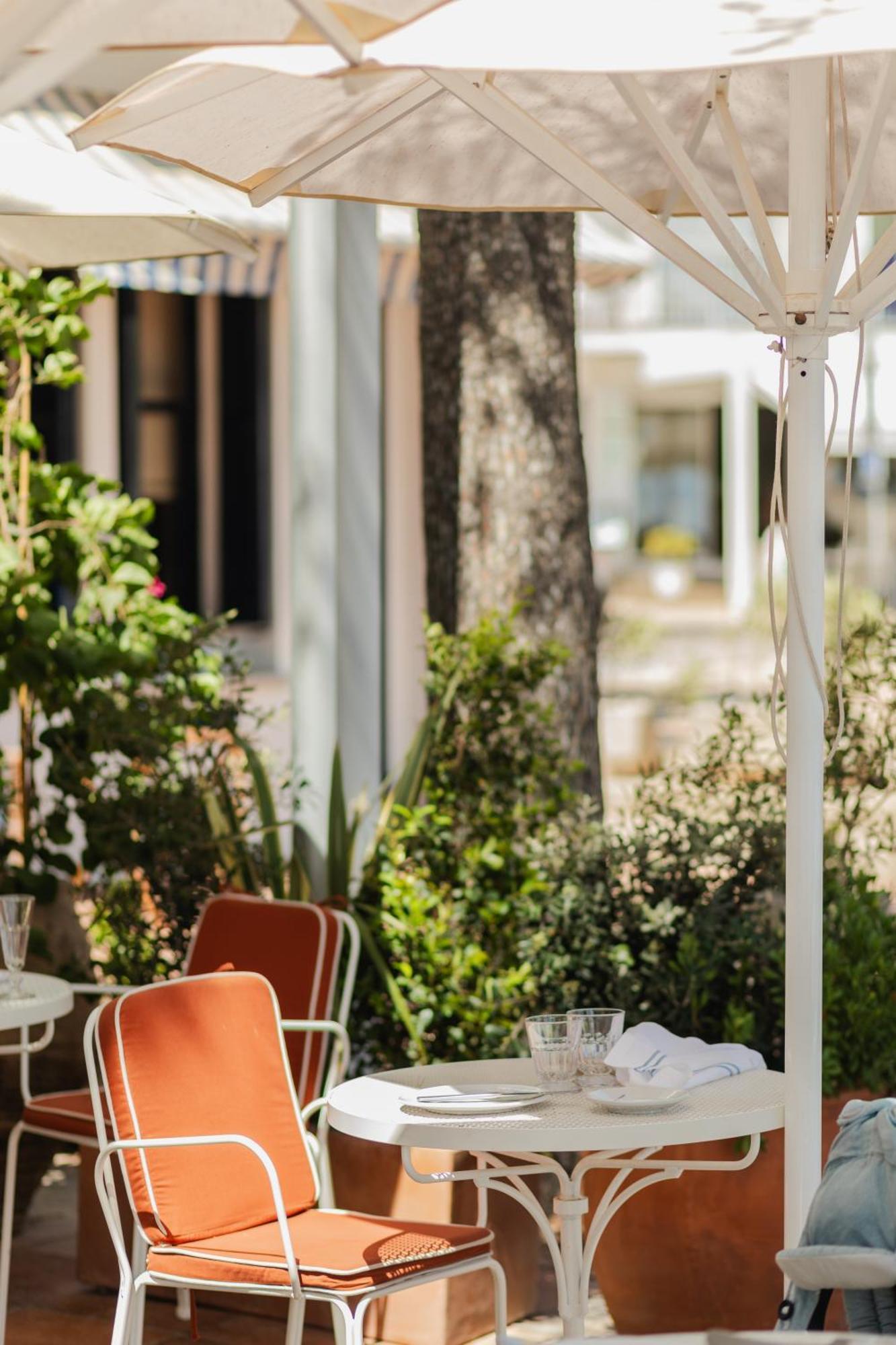 Isabella's Hotel 4*