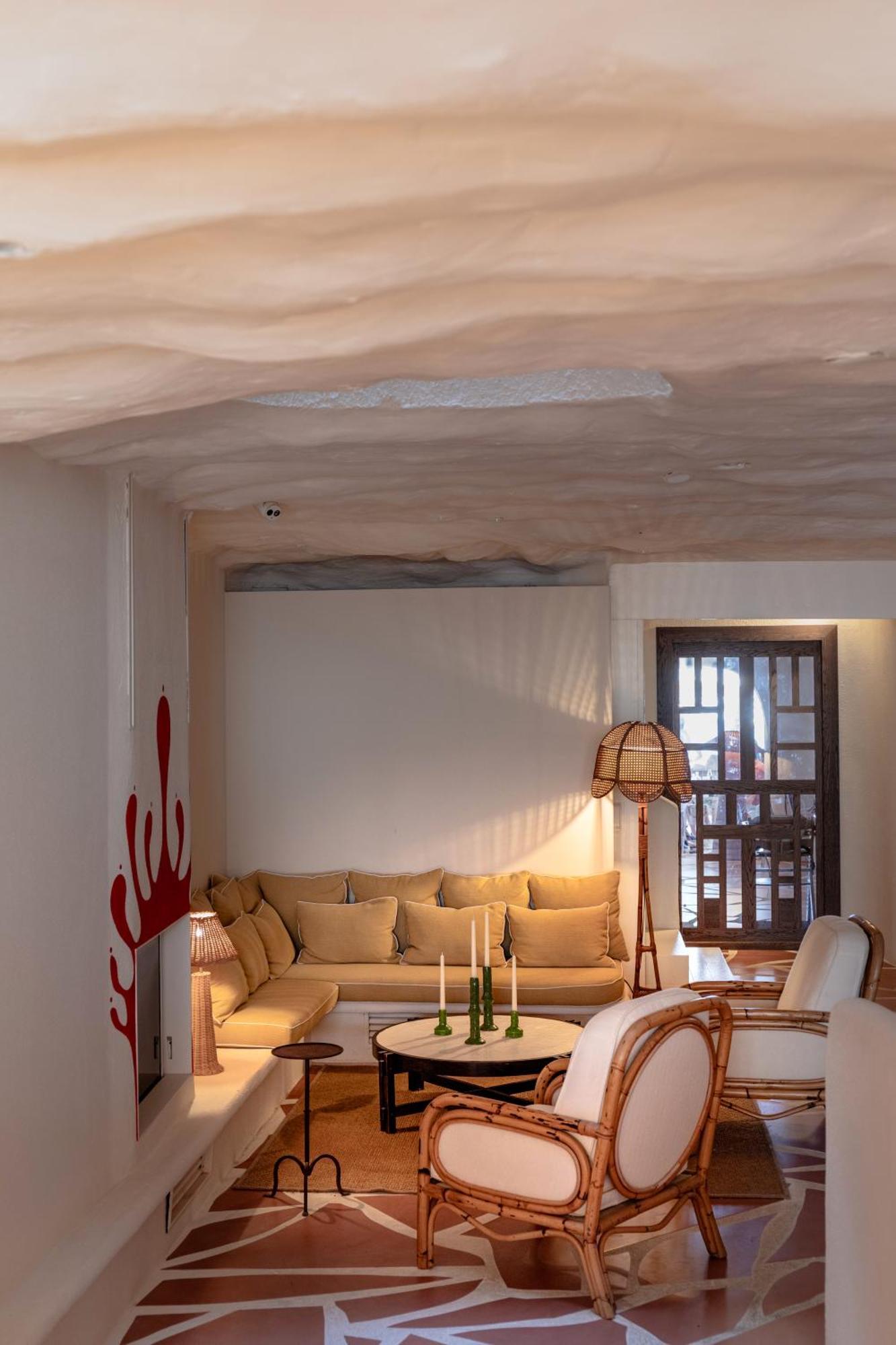 Isabella's Hotel 4*
