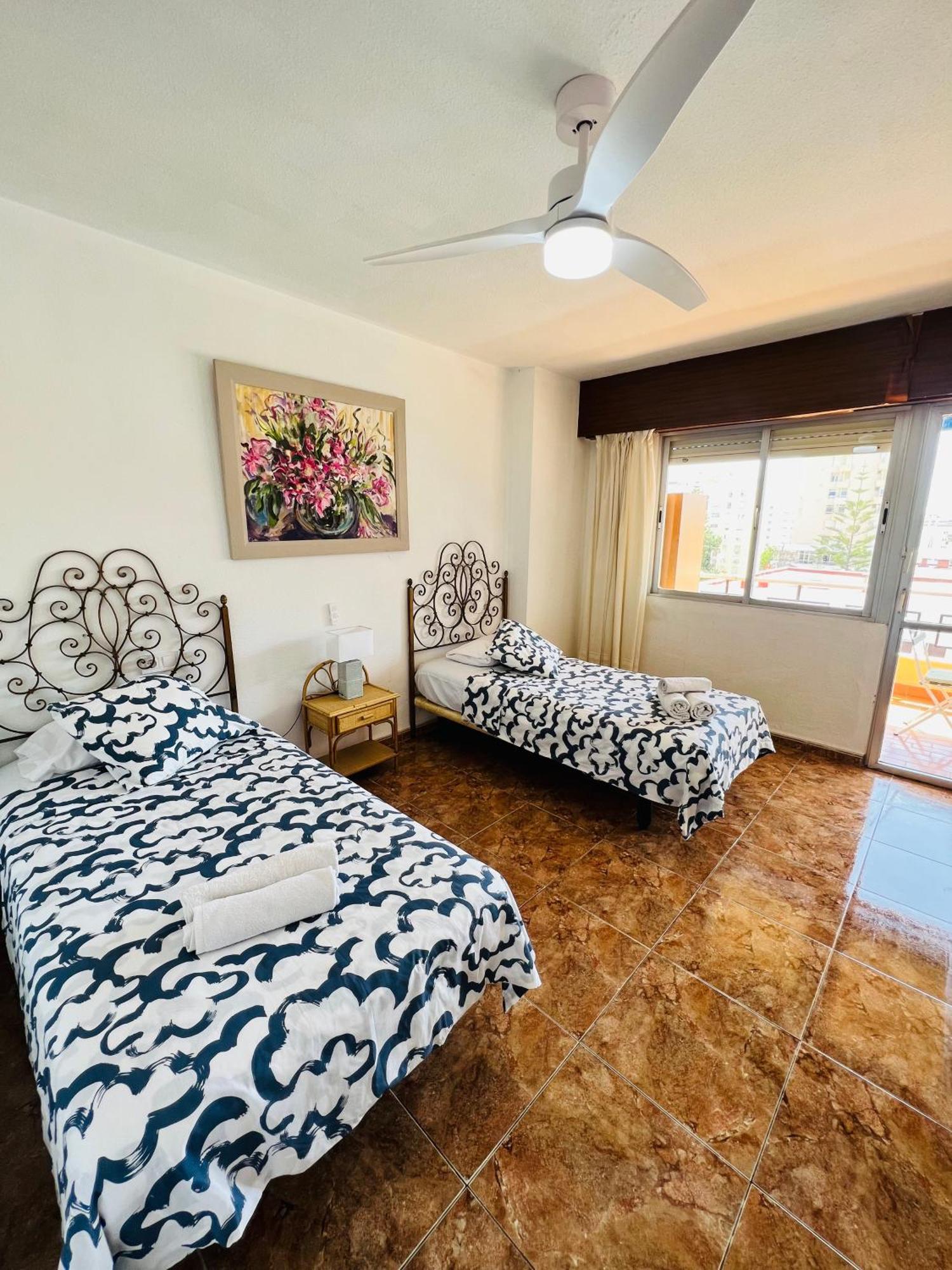 Apartamento Carihuela Nucleo Cristal
