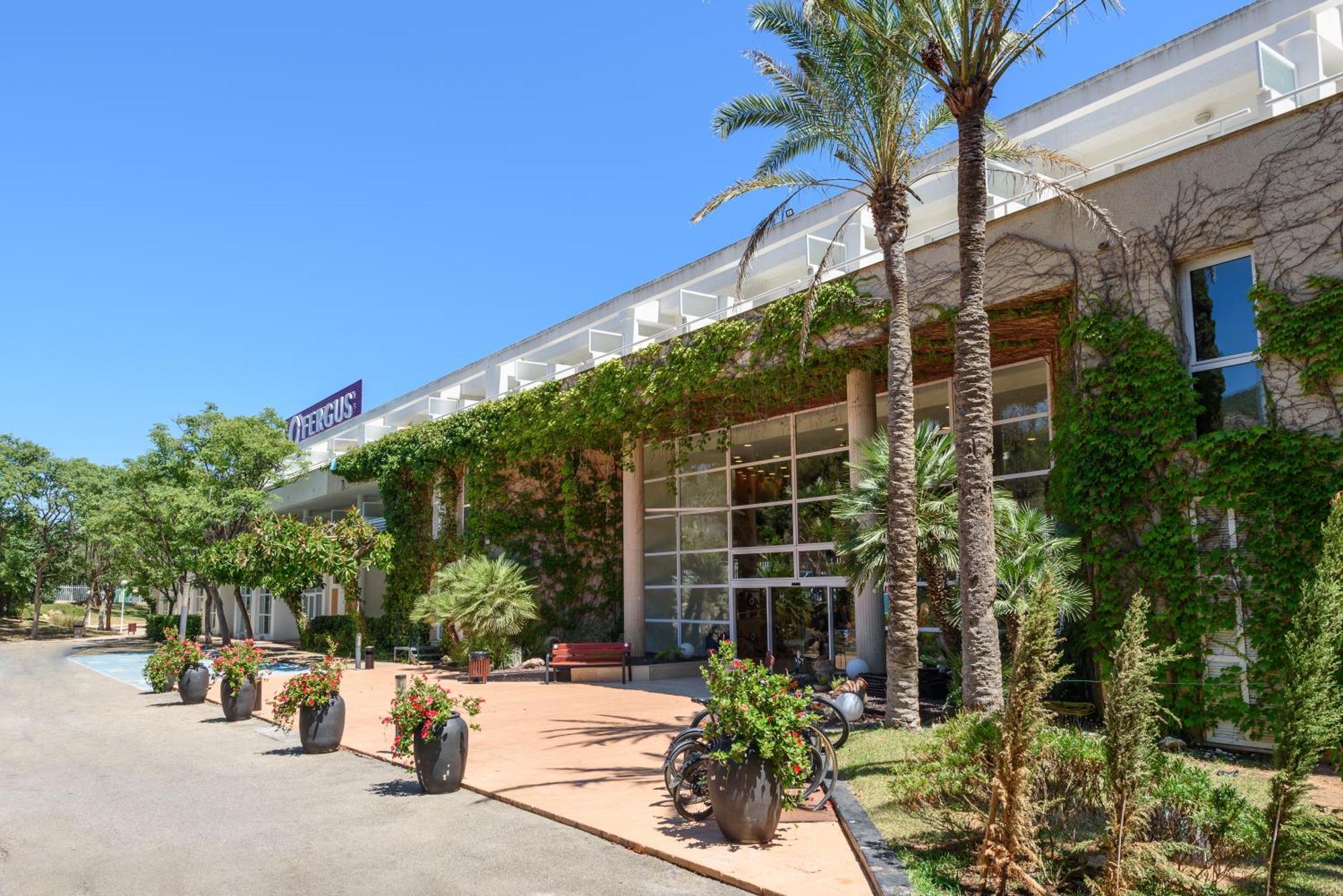 Fergus Club Park 4*