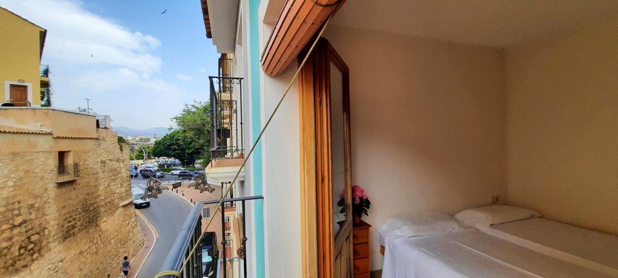 Apartamento Mu, Situada En La Muralla Del Casco Histórico