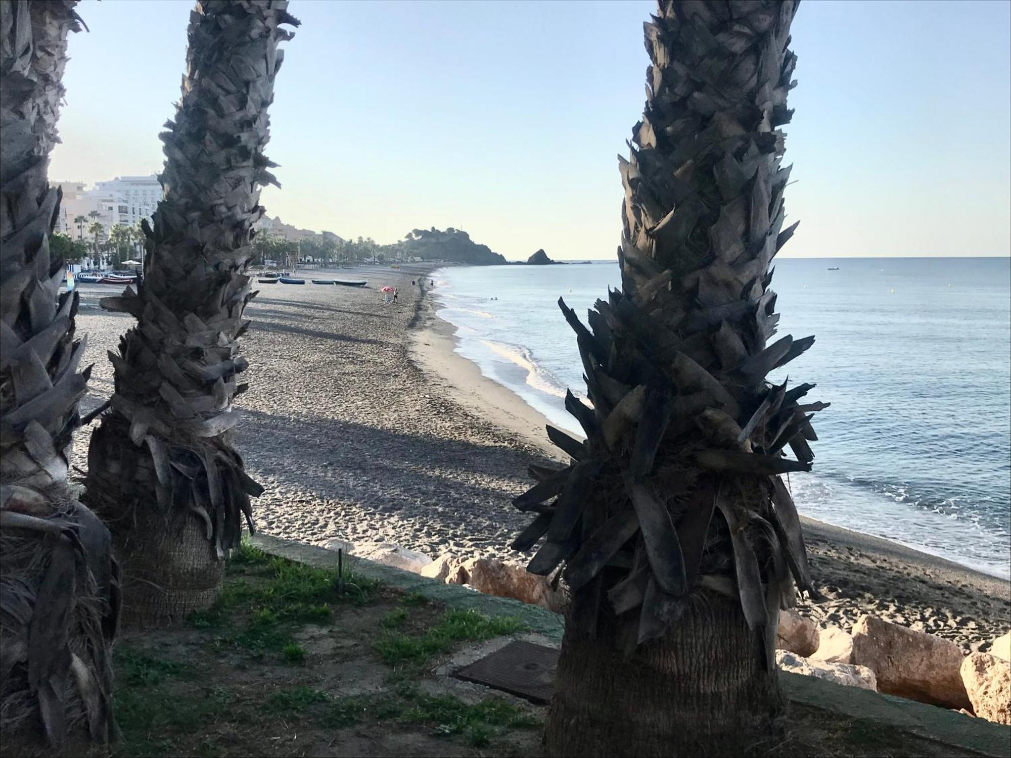 Apartamento 2 Dormitorios En Primera Linea De Playa San Cristobal * Almuñécar