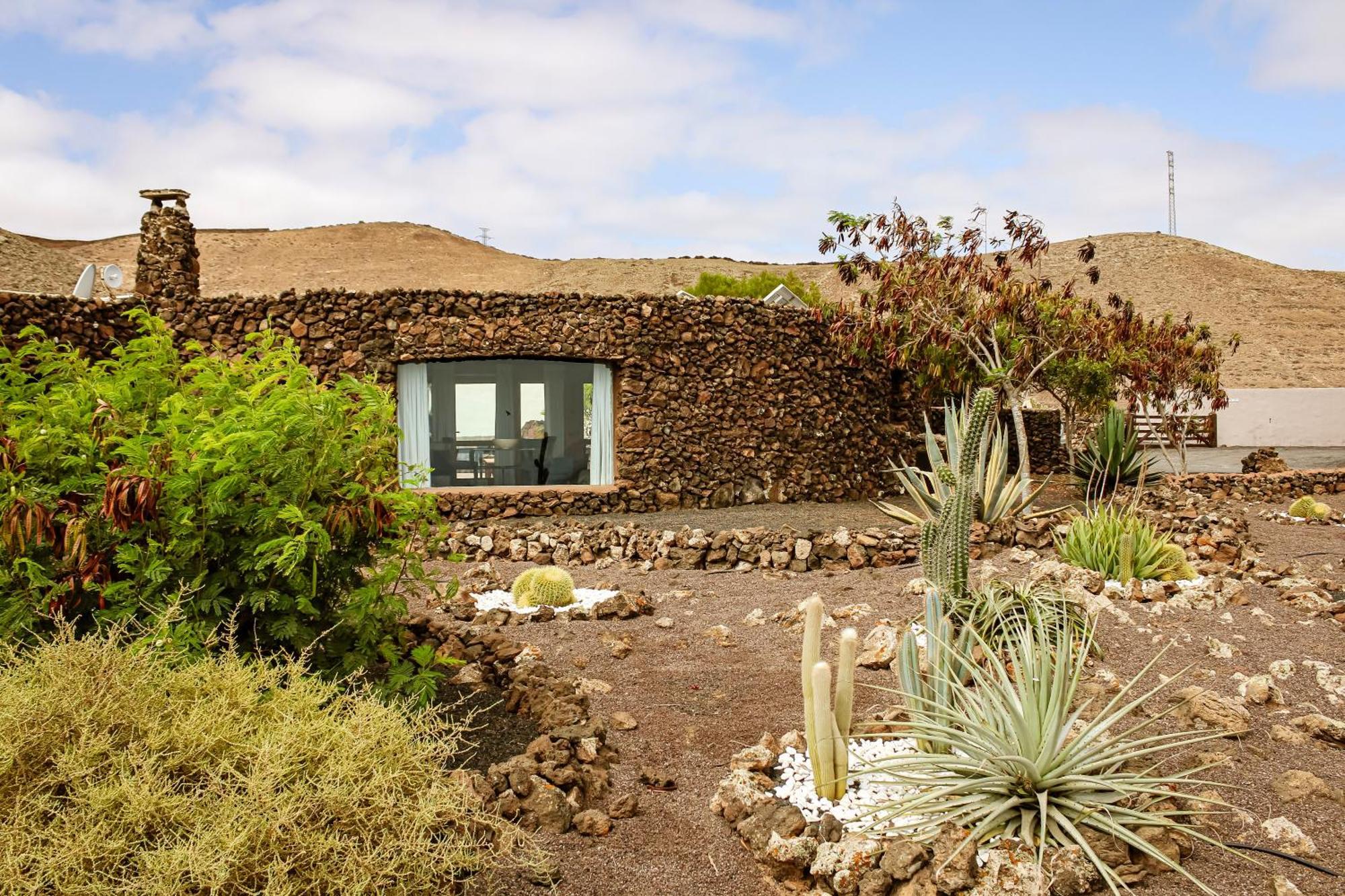 La Estrella By Don Robertos Paraiso * Villaverde (Fuerteventura)