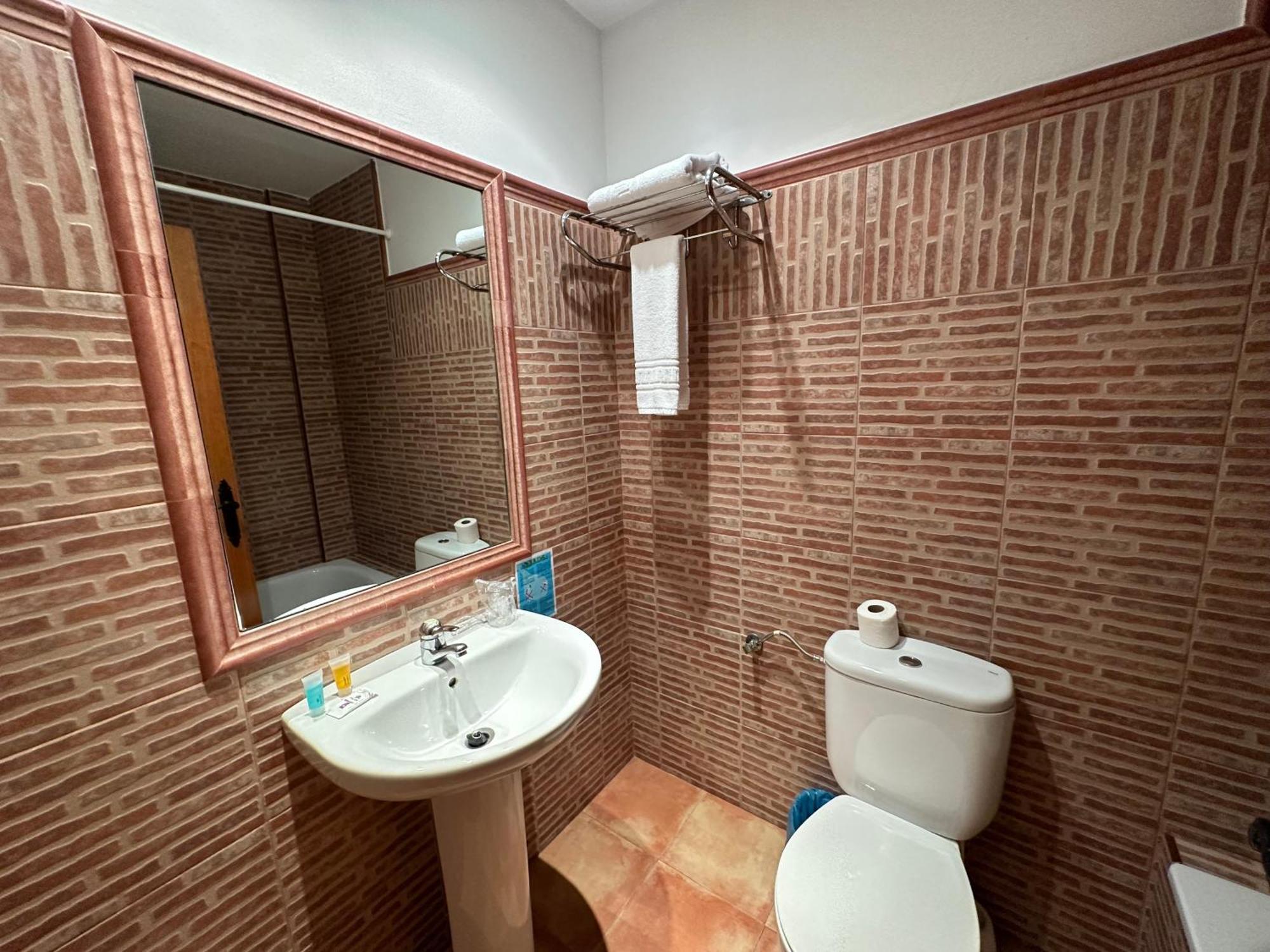 Hotel Restaurante Caños De La Alcaiceria Alhama de Granada