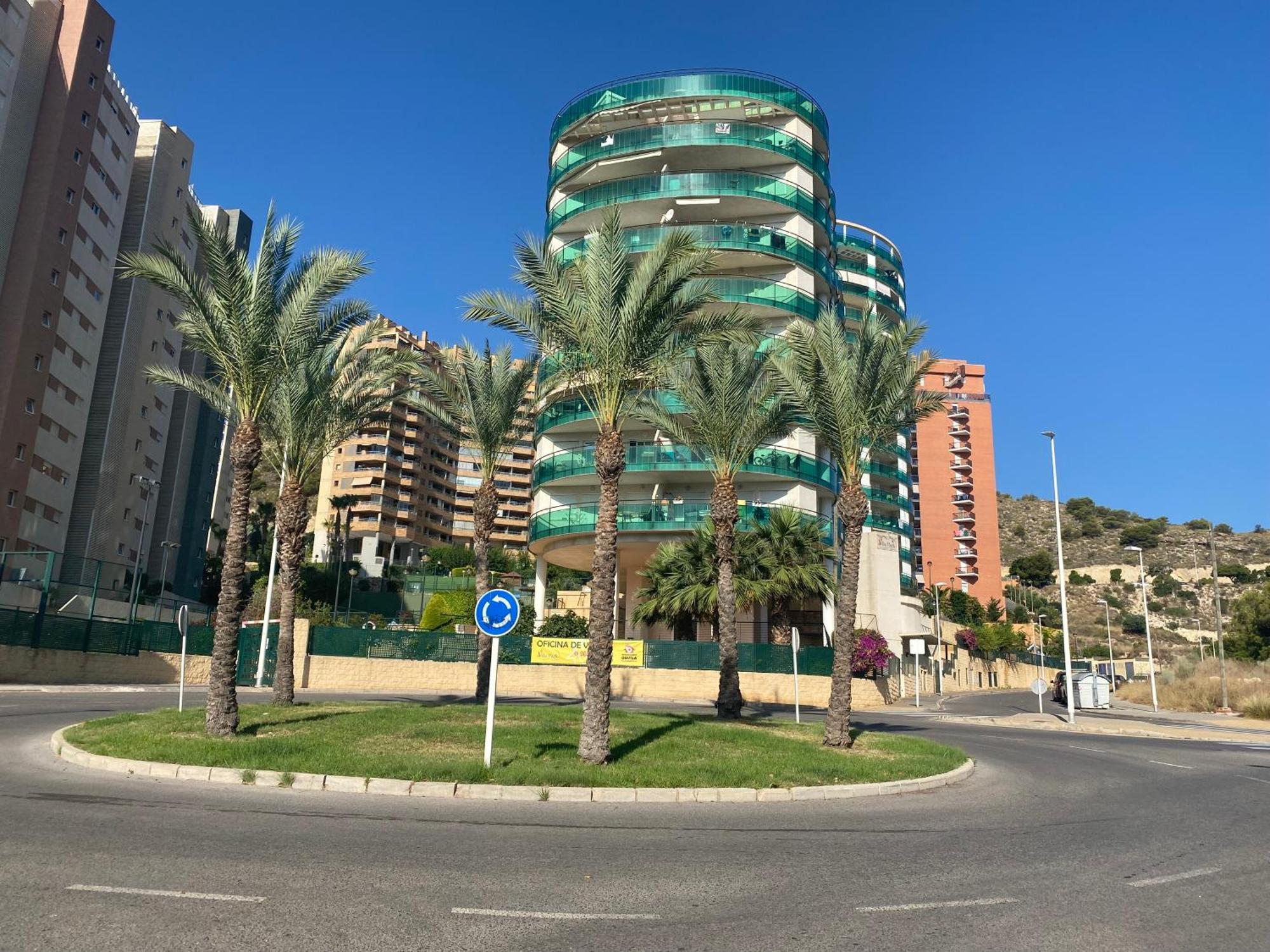 Benidorm Con Piscina En La Playa Apartamento *