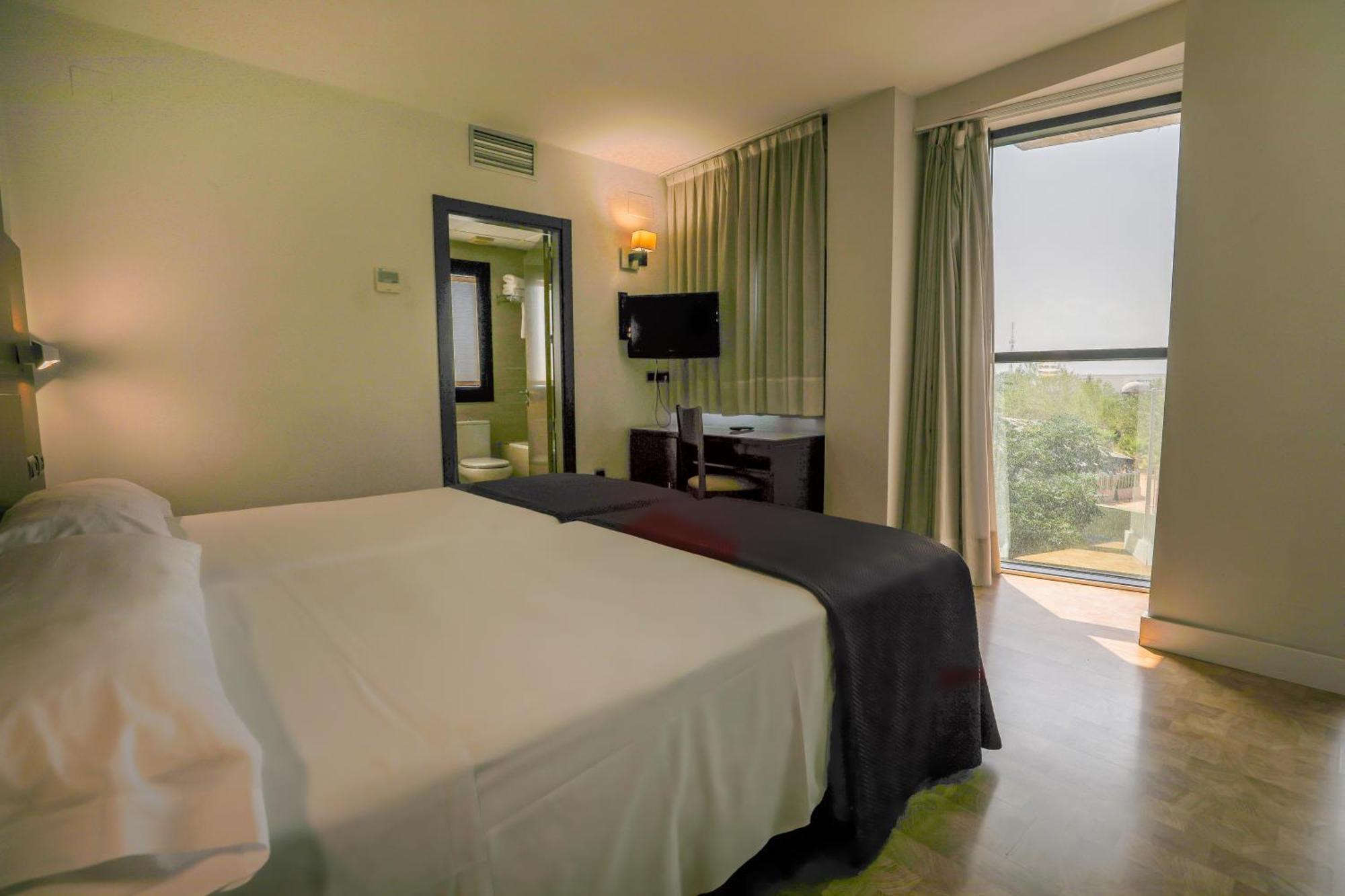 Hotel Yit Conquista De Granada Peligros