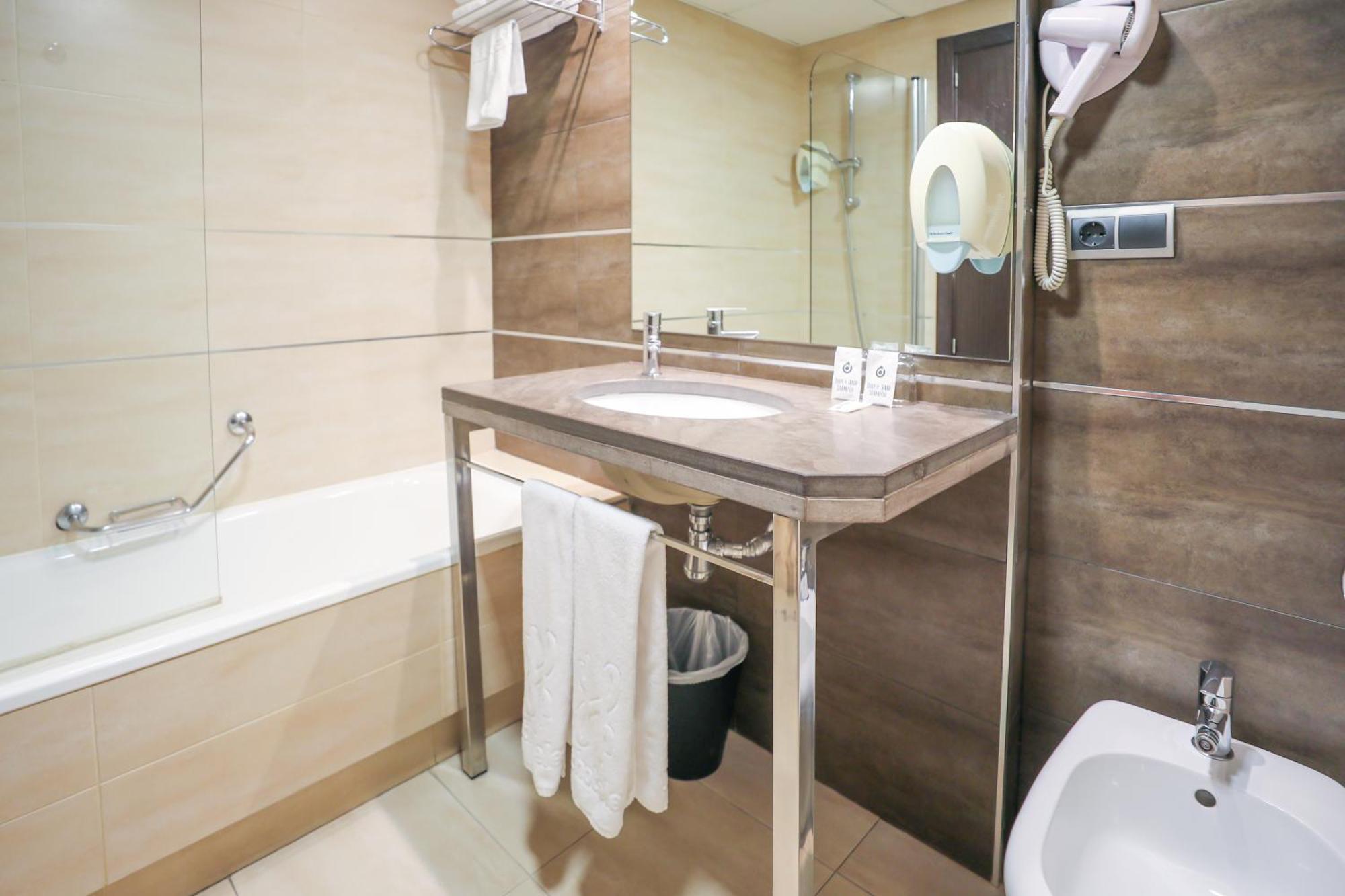Yit Conquista De Granada Hotel