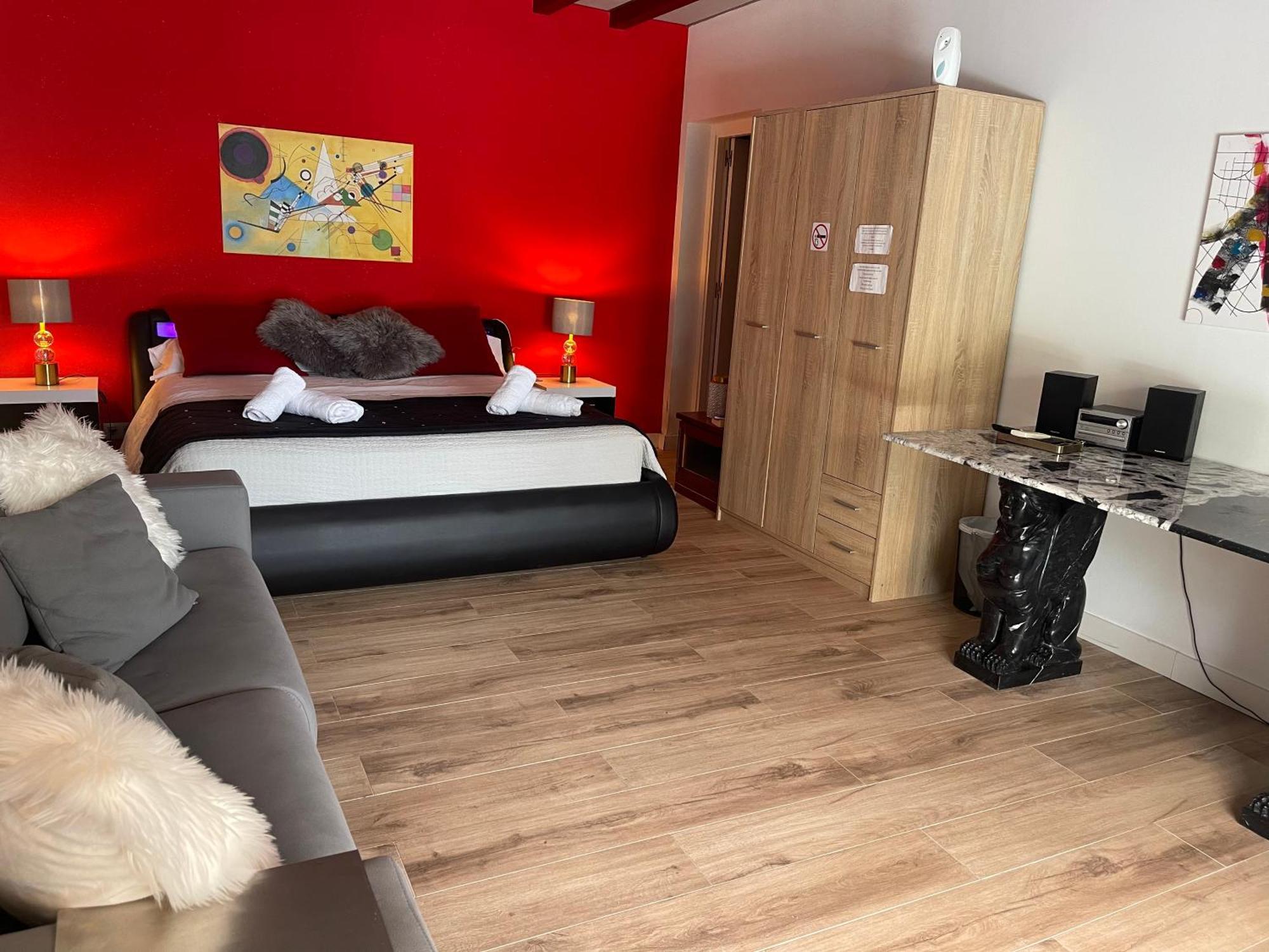 Habitación Con Cama Extra Doble Más Sofa Cama Apta Hasta 4 Personas Con Baño Privado Sant Vicent del Raspeig (San Vicente del Raspeig)