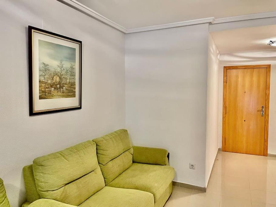 2 Bedroom 50 M From The Apartment *