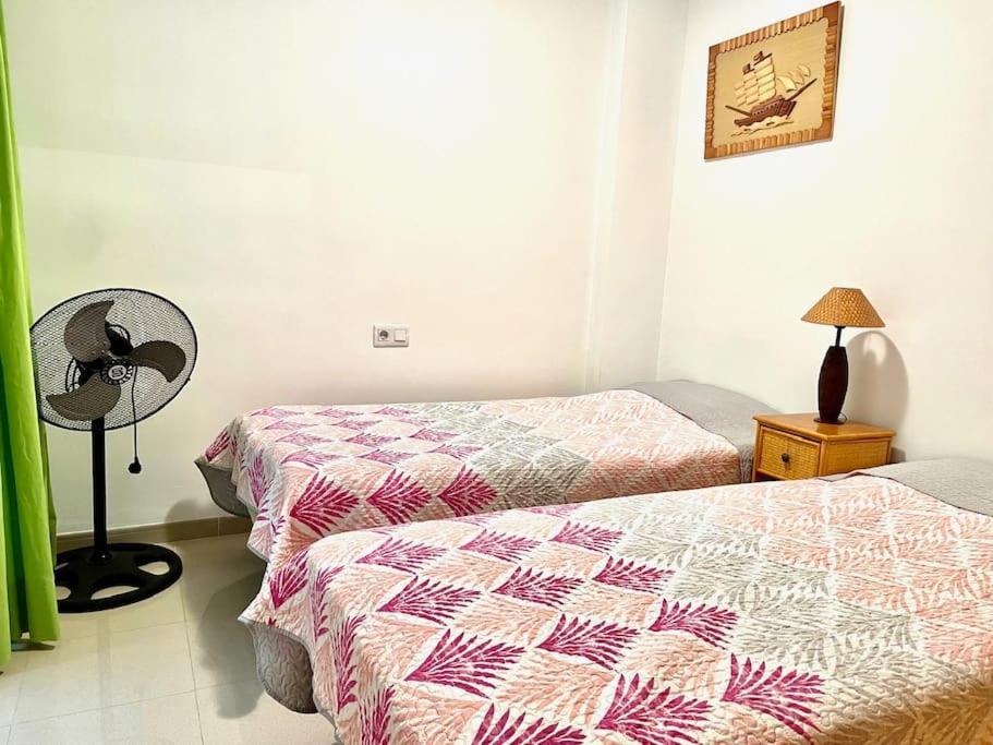2 Bedroom 50 M From The Apartment Moncofar