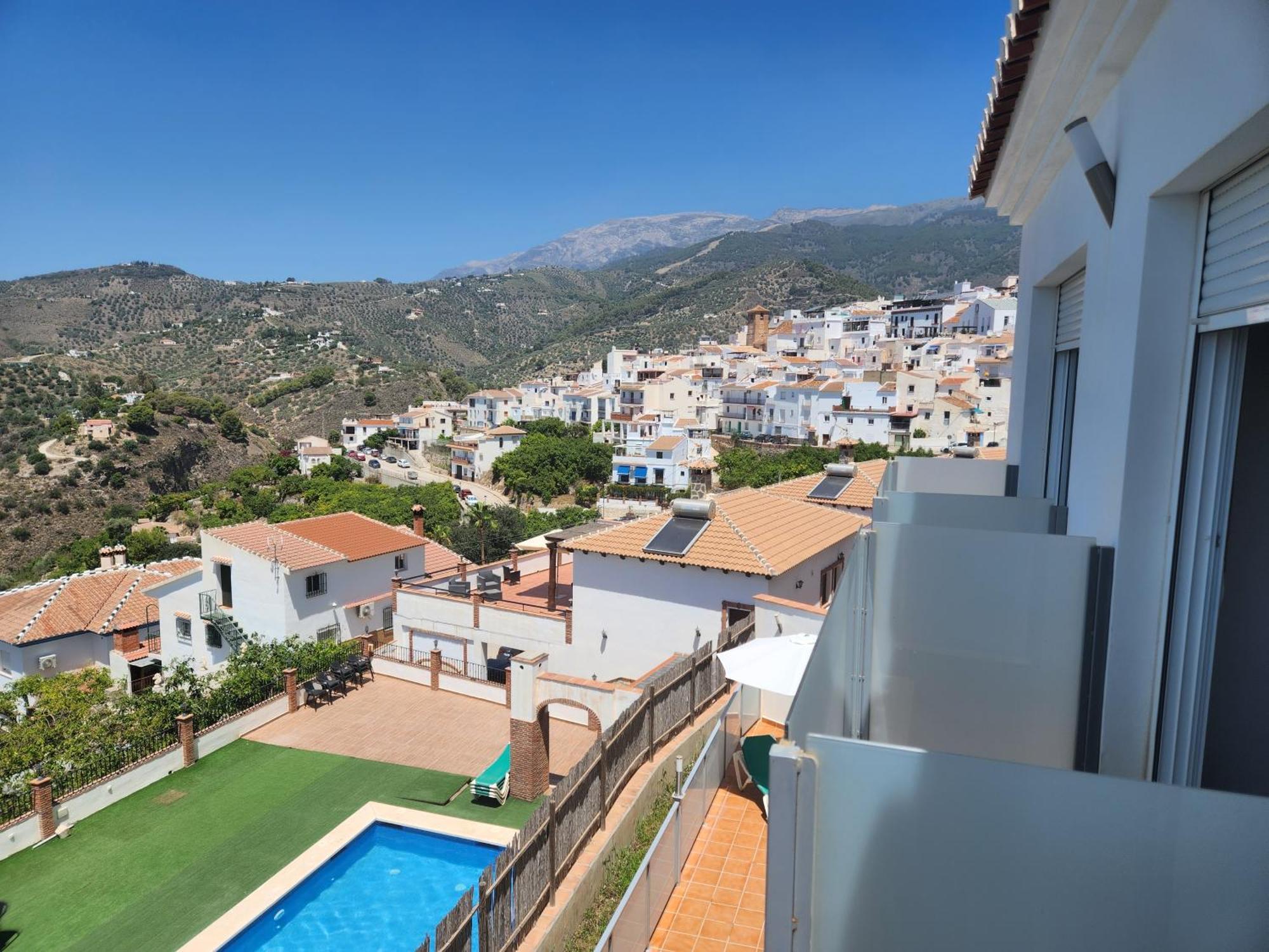 Villa Esperanza - *