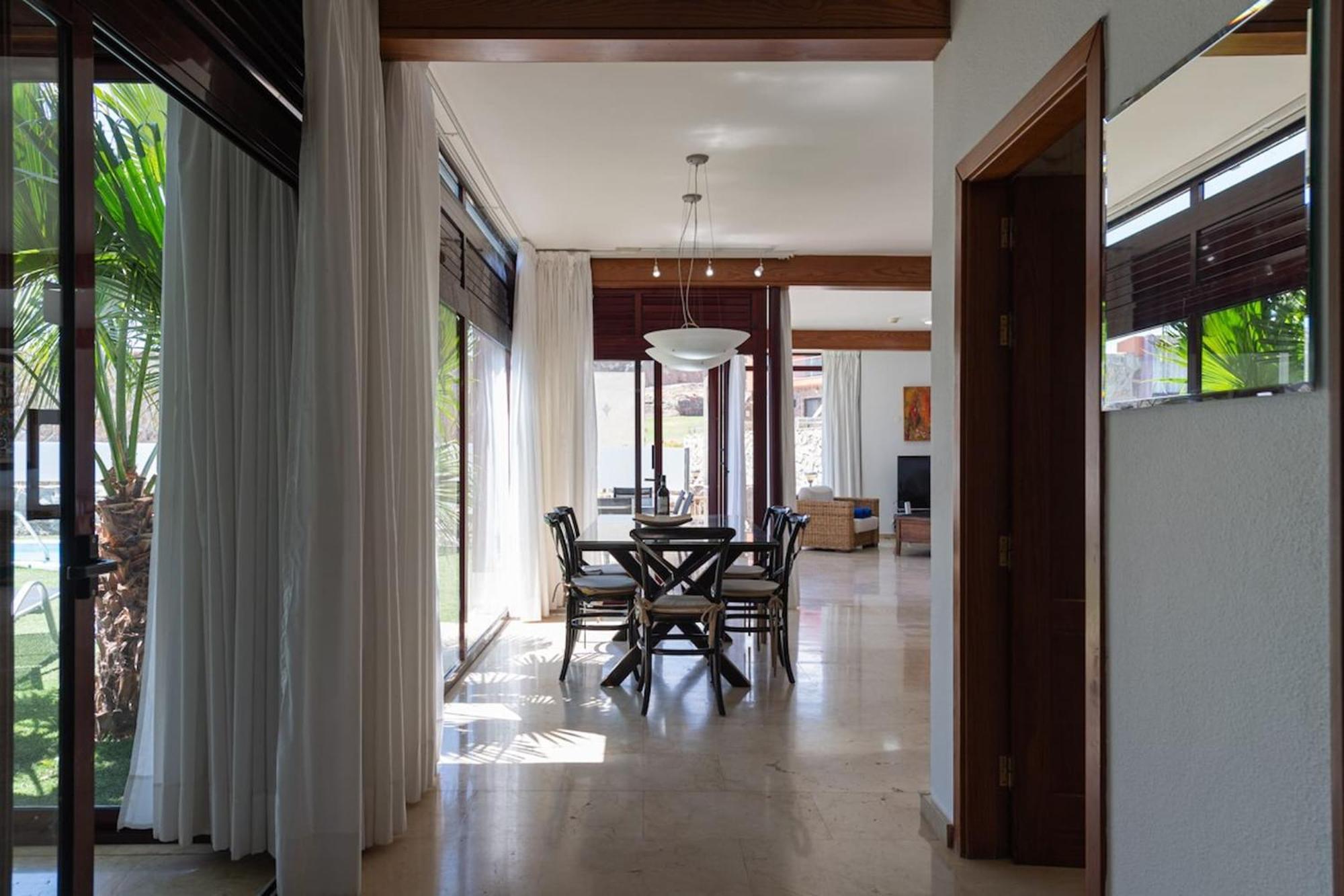 Tauro Villa *
