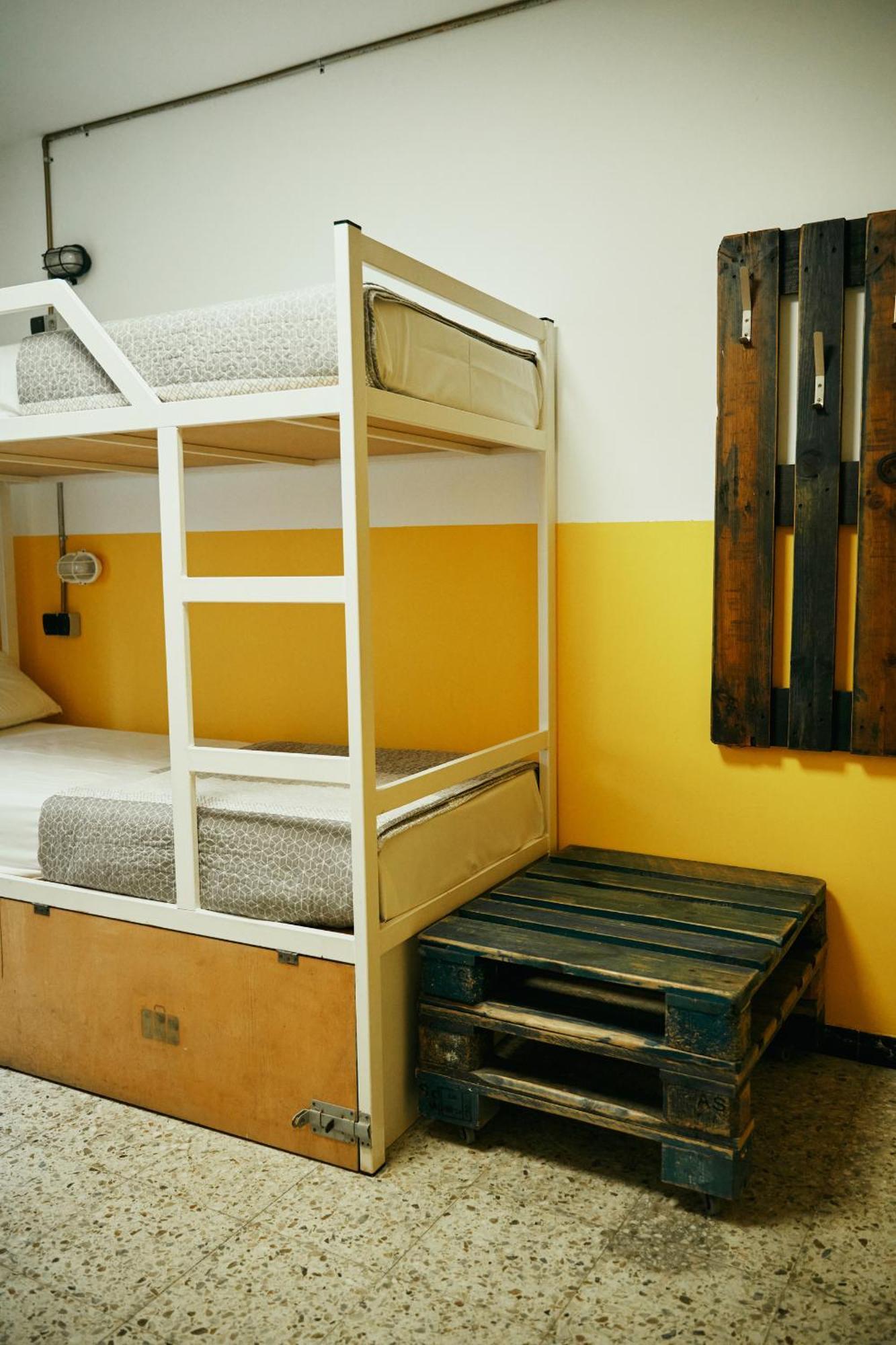 Loft Group Hostal Lloret de Mar