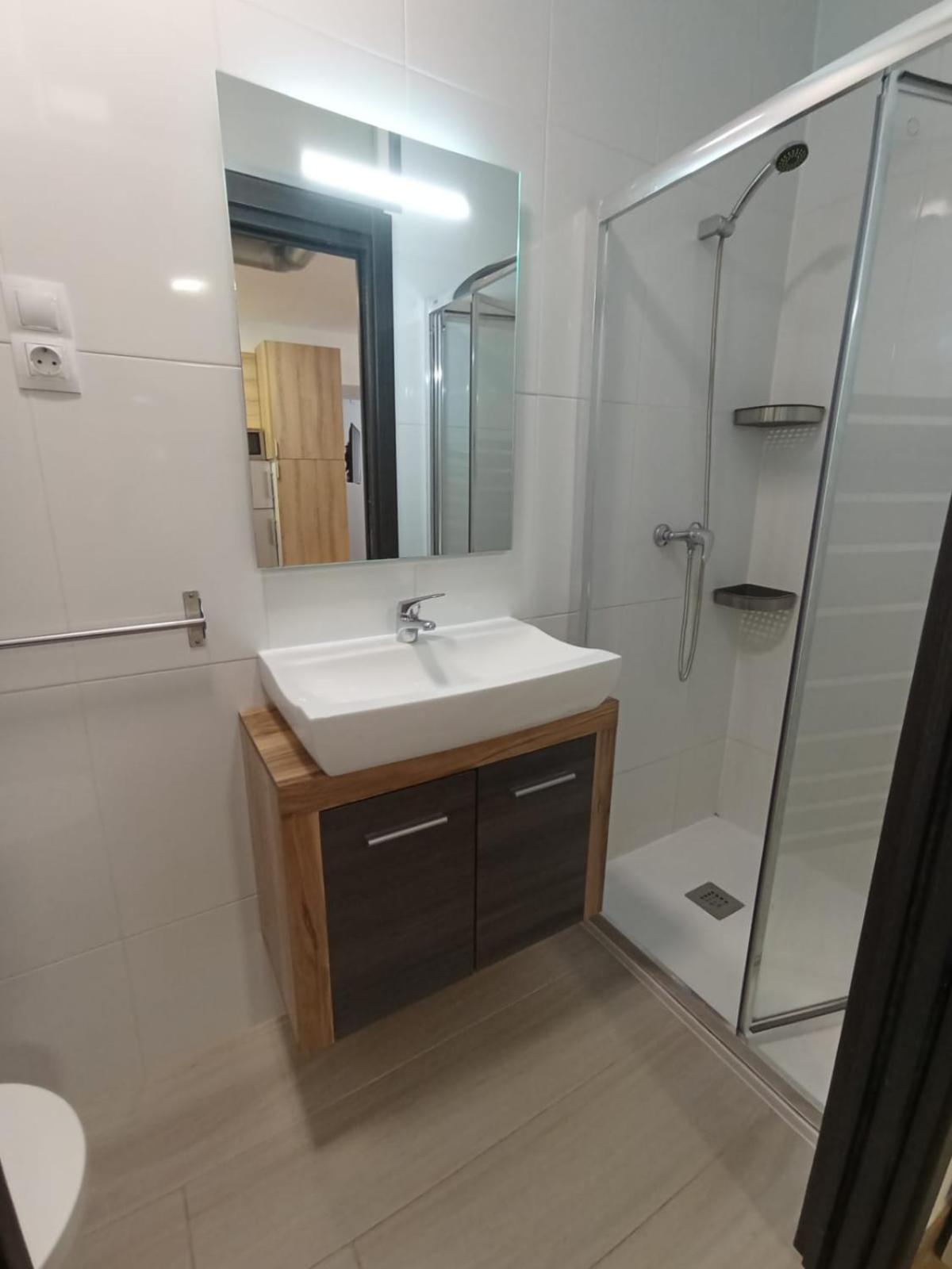 Full Equip. Apartment *