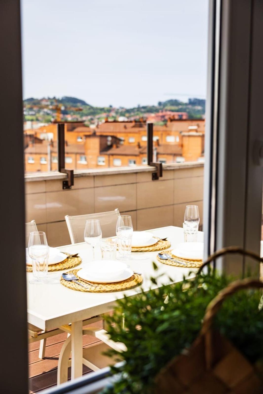 Apartamento Lujoso Atico Entre 2 Playas Con Garaje, Terraza, Vistas Y Wifi