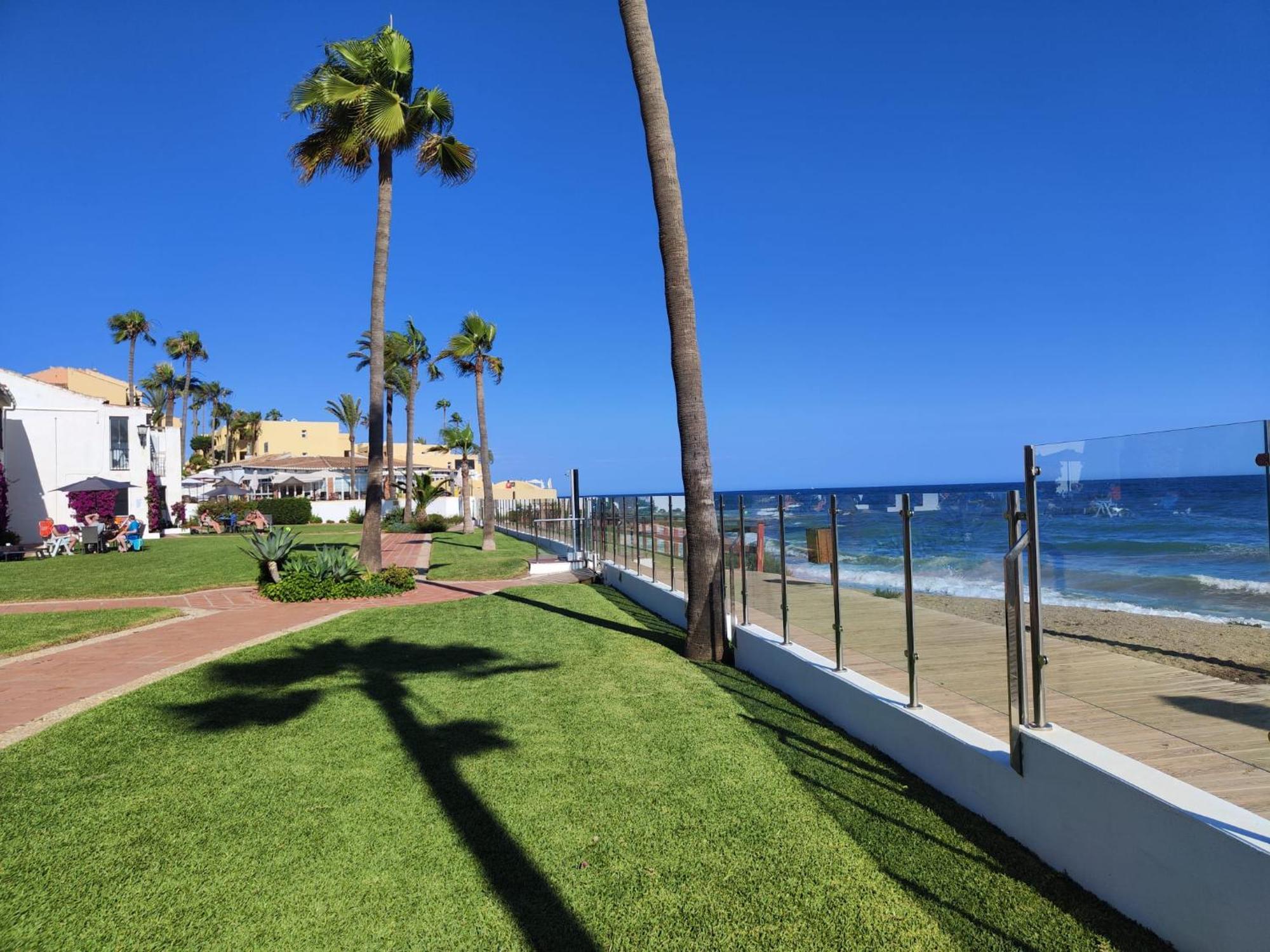 Apartamento Dona Lola , Luminoso Calahonda, Mijas *