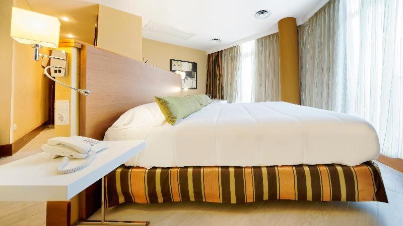 Bull Astoria Hotel 3*