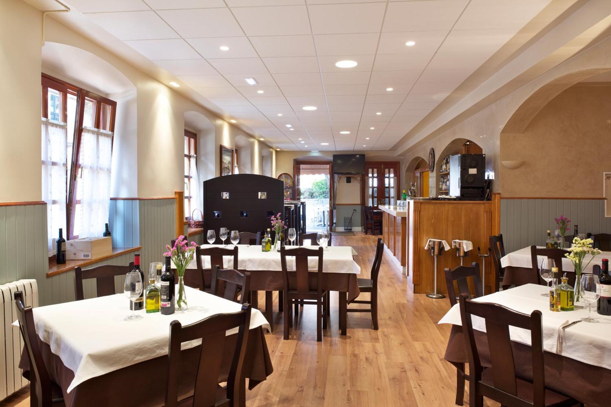 Hotel Restaurante El Manquin 2*