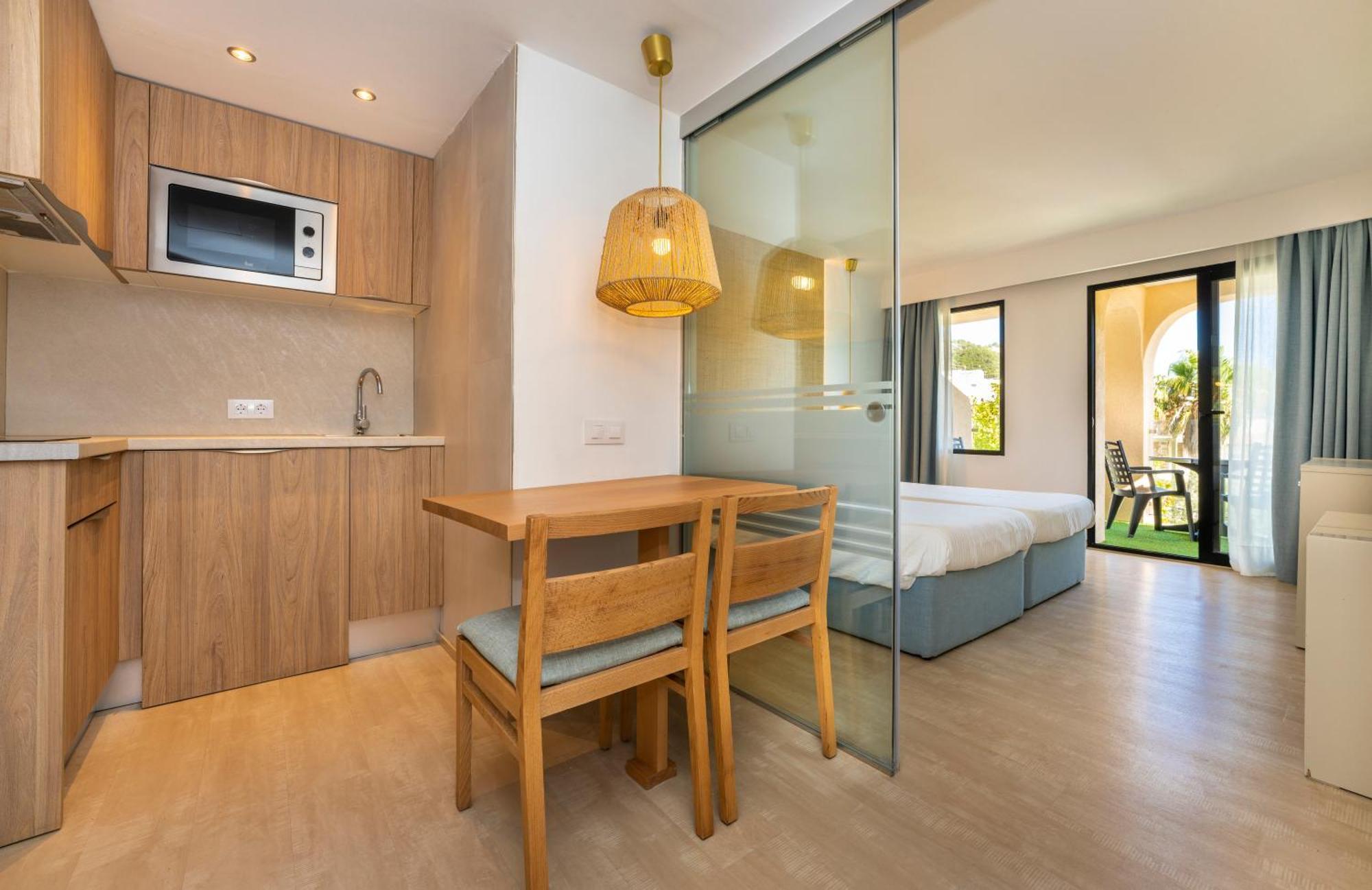 Apartahotel Sinfony 4*