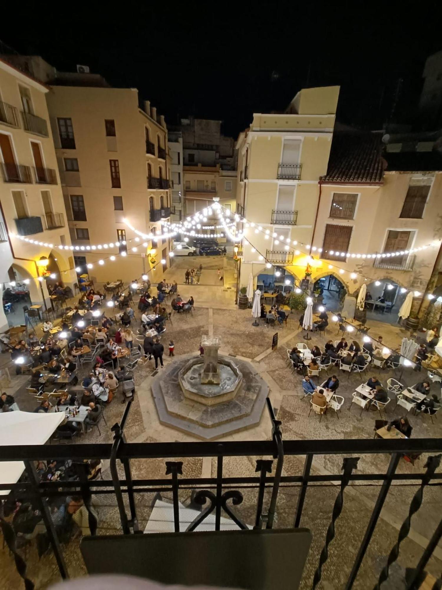 Placa De L'almudi, Where Else! Onda