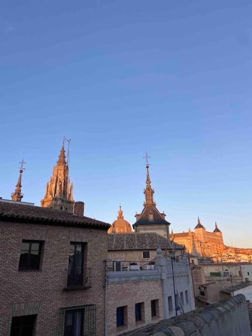 Atico En Con Terraza * Toledo