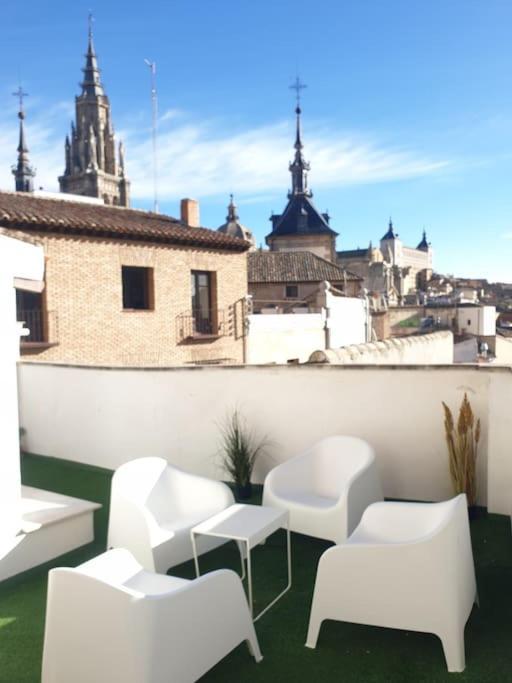 Atico En Con Terraza * Toledo