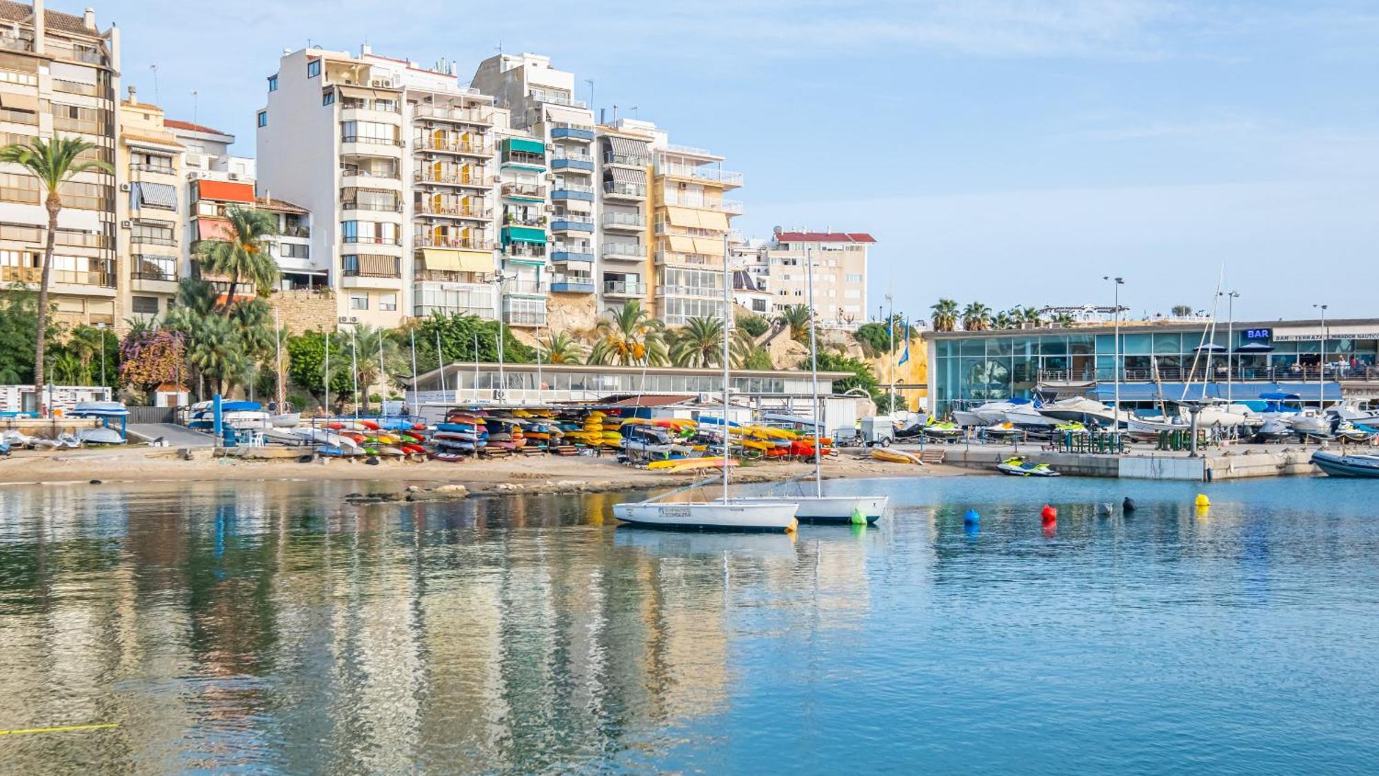 El Castell Old-town Apartment