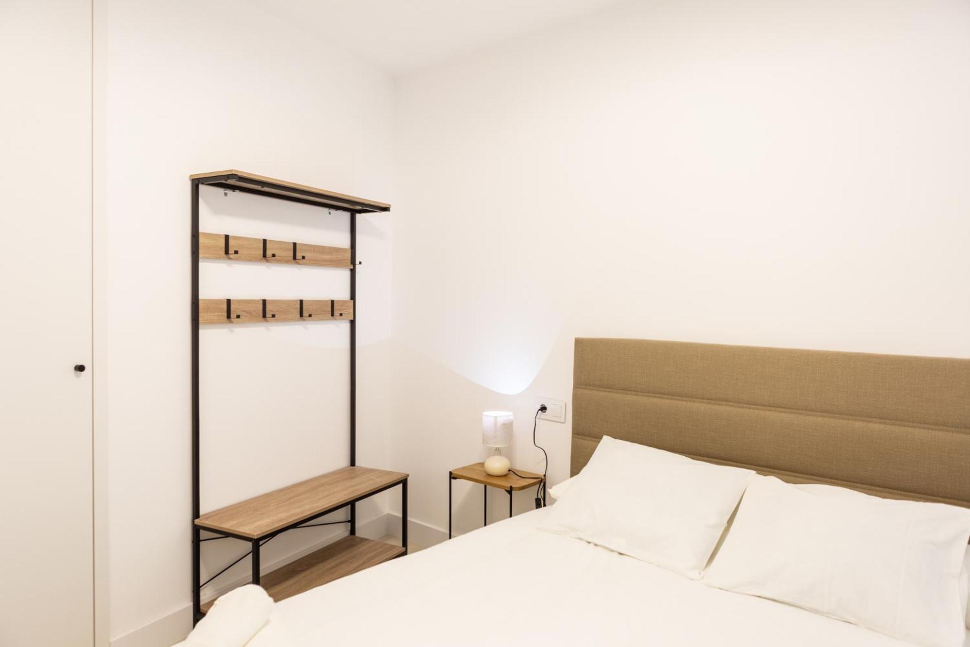 Royar Apartment *
