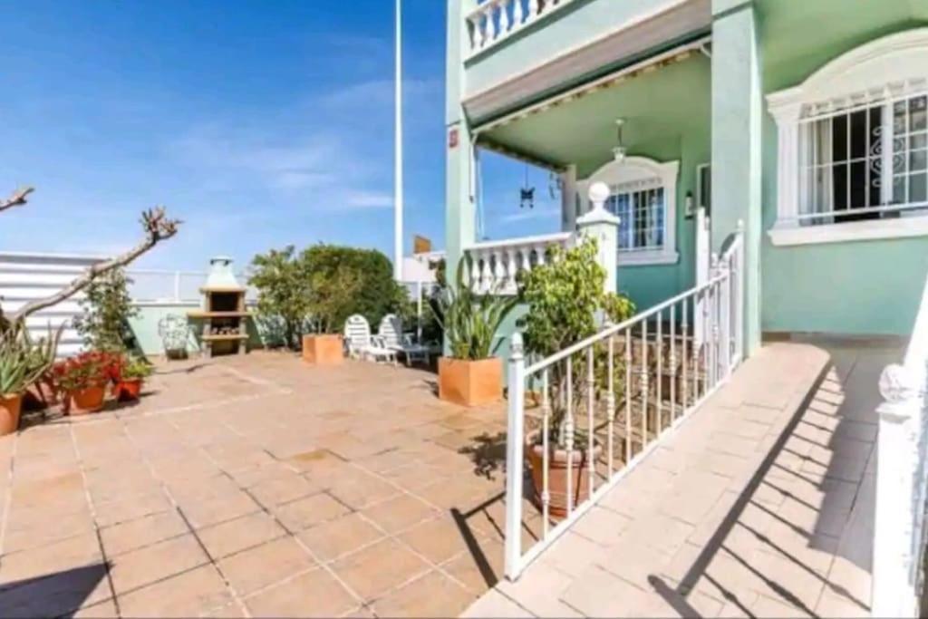 Adaptado, Terraza Muy Grande Y Soleada. *