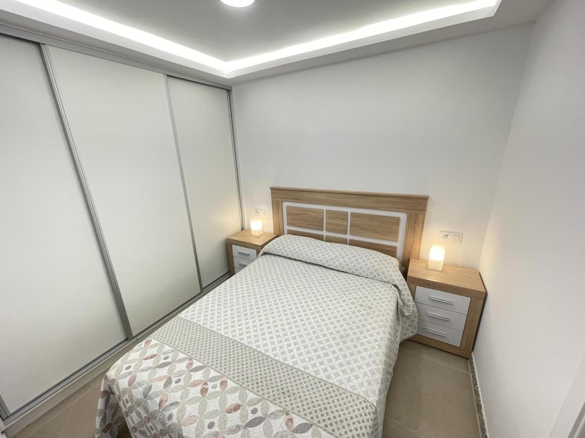 Apartment 11. Beautiful Esmeralda, A/c, Wifi *