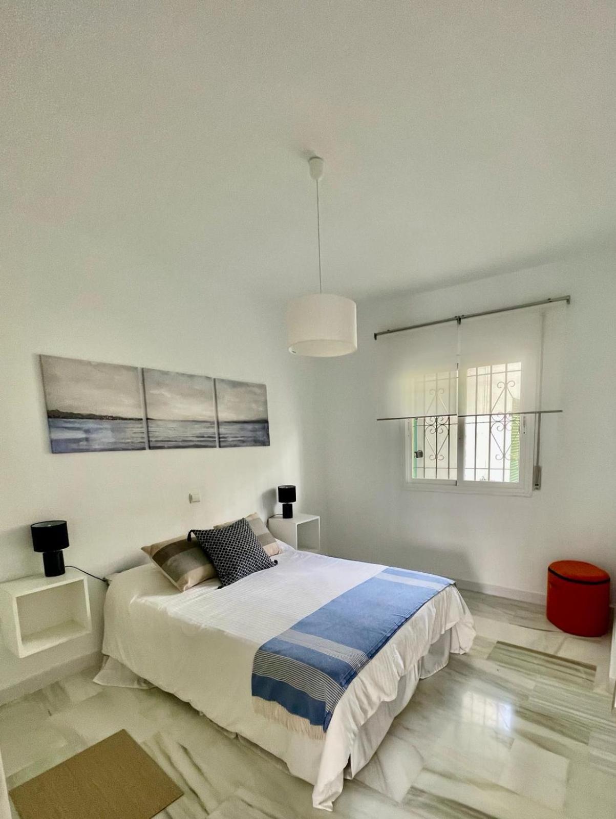 2 Bed Ground Floor With Pool & Parking