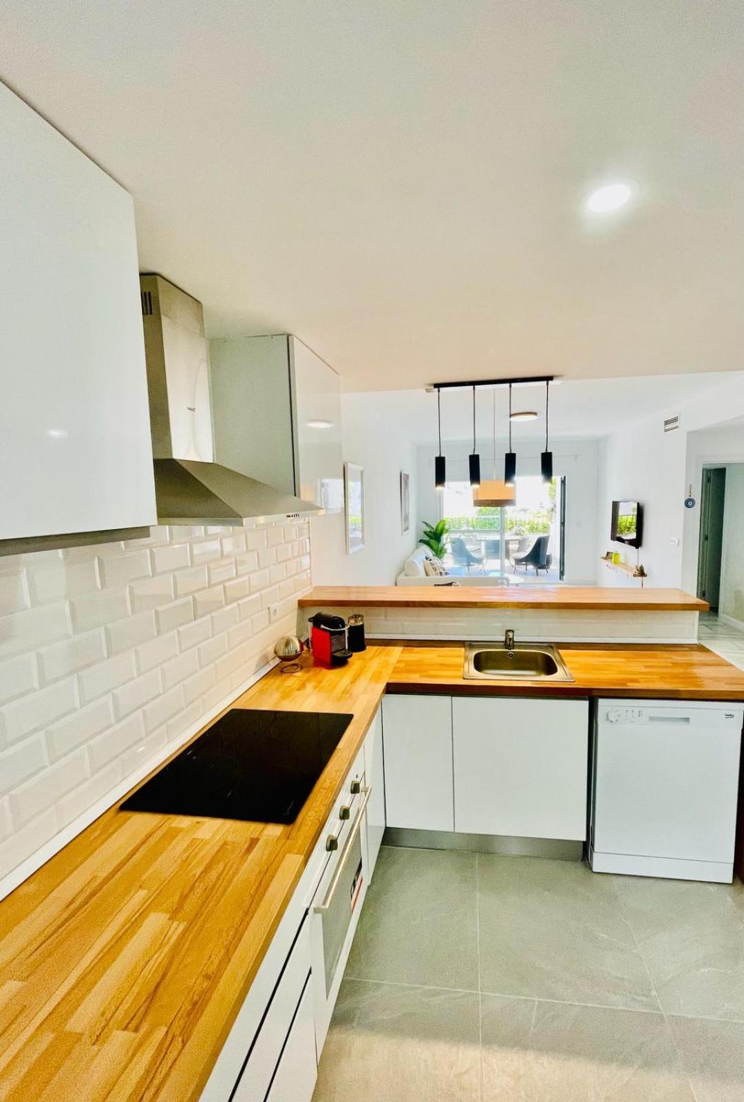 2 Bed Ground Floor With Pool & Parking Apartment La Cala De Mijas