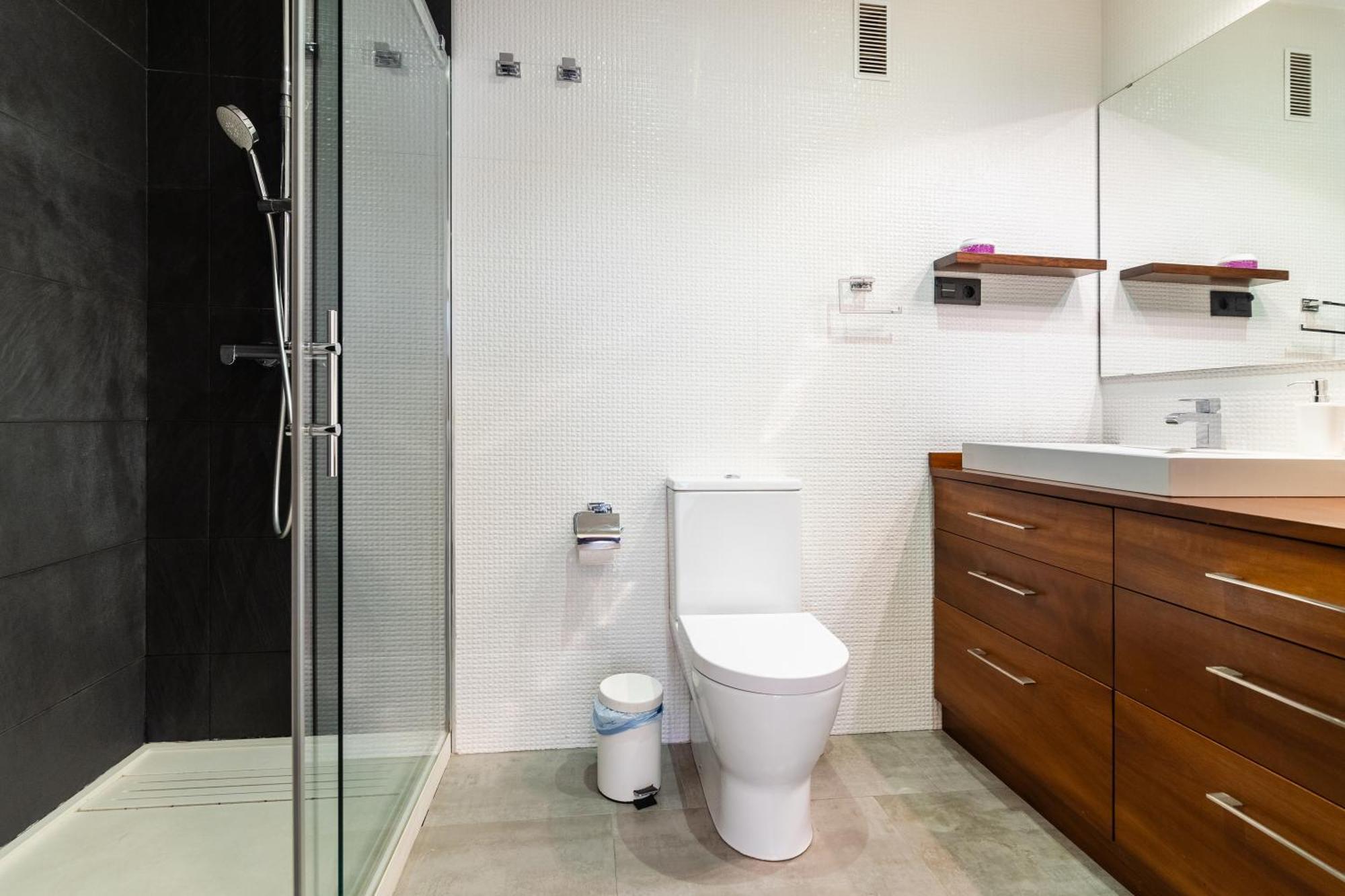New! Antala - Patios De Apartamento