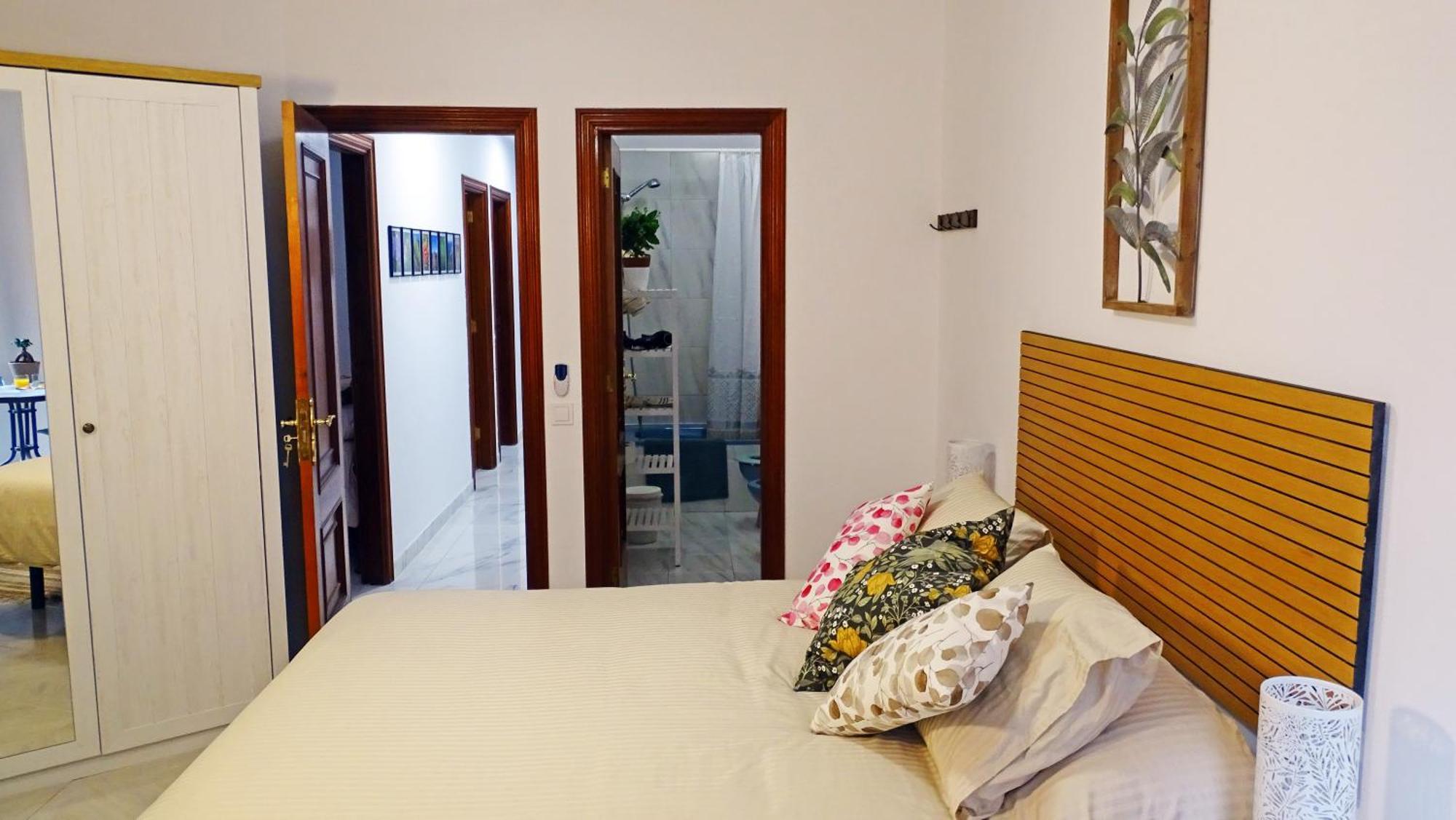 Apartamento Cruz De Tenerife, Piso Centrico, Amplio Y Con Garaje