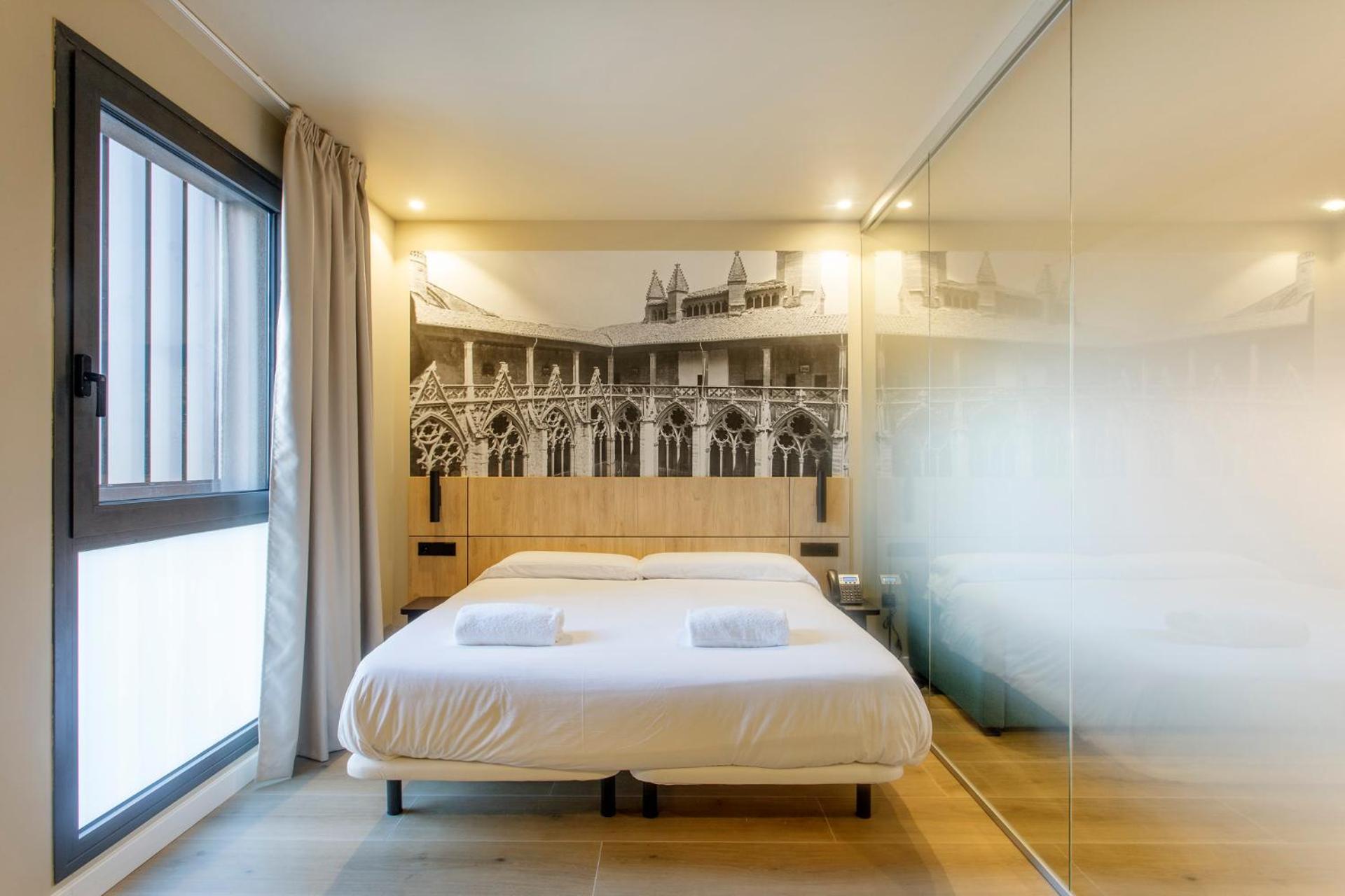 Hotel Landaben 2*