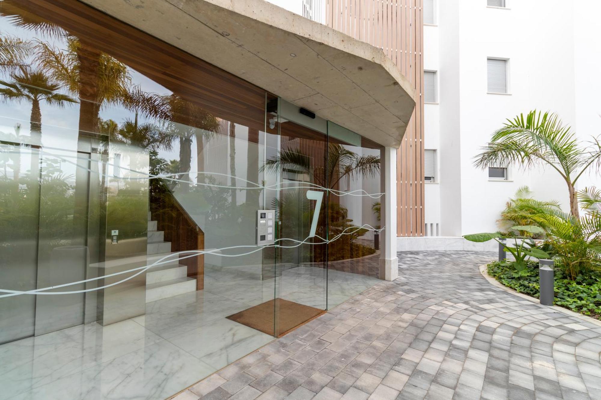 Rentitspain Serena Terraza Con Vista A Golf * Motril