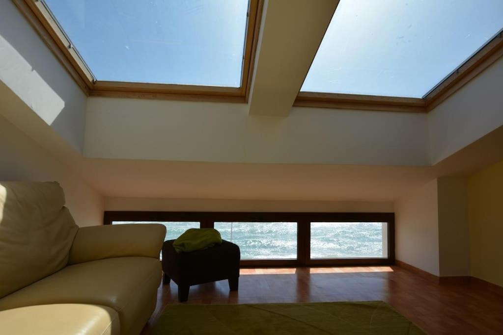 Private And Charming In Front Of The Sea Apartment