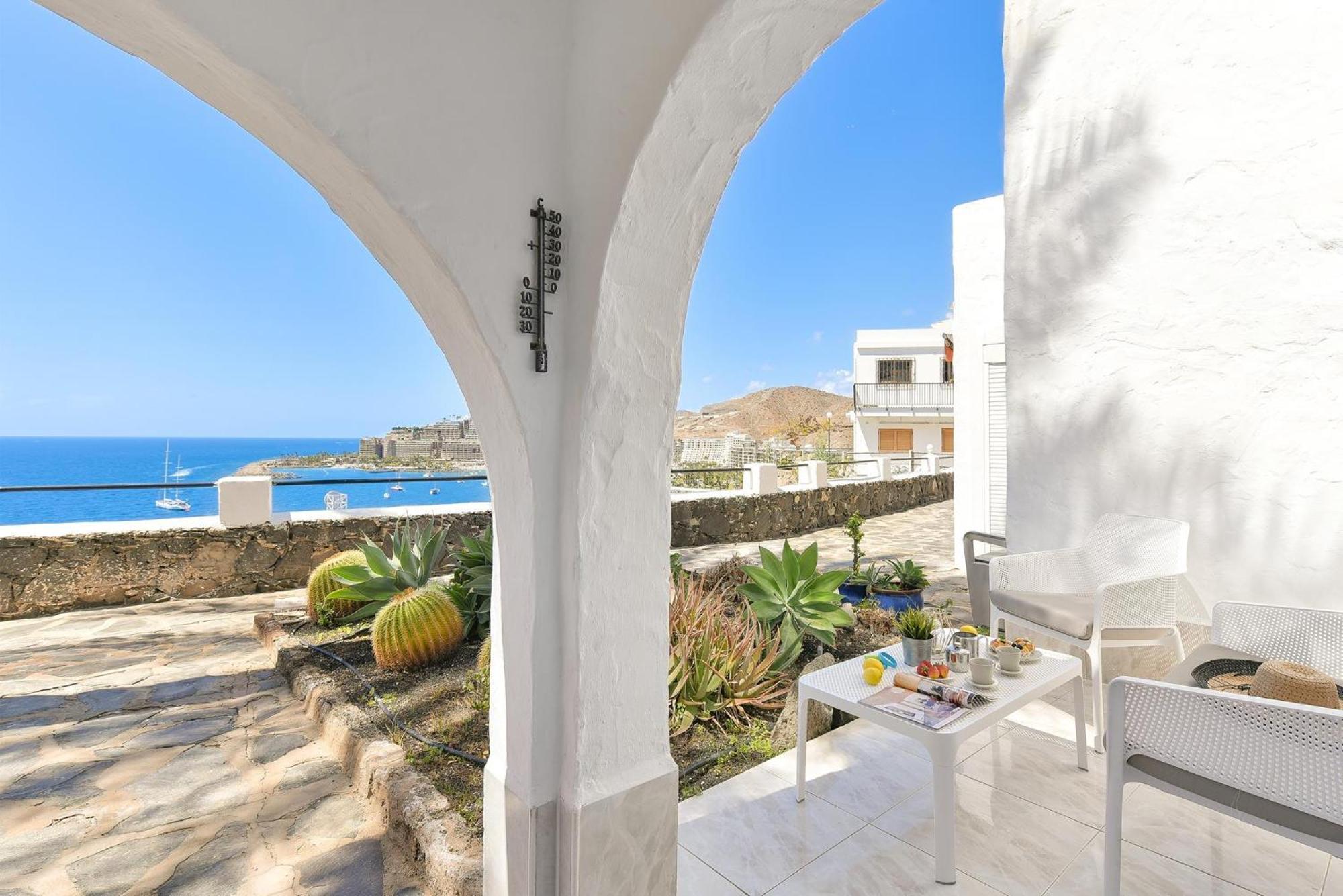 Canarios 122 By Villagrancanaria